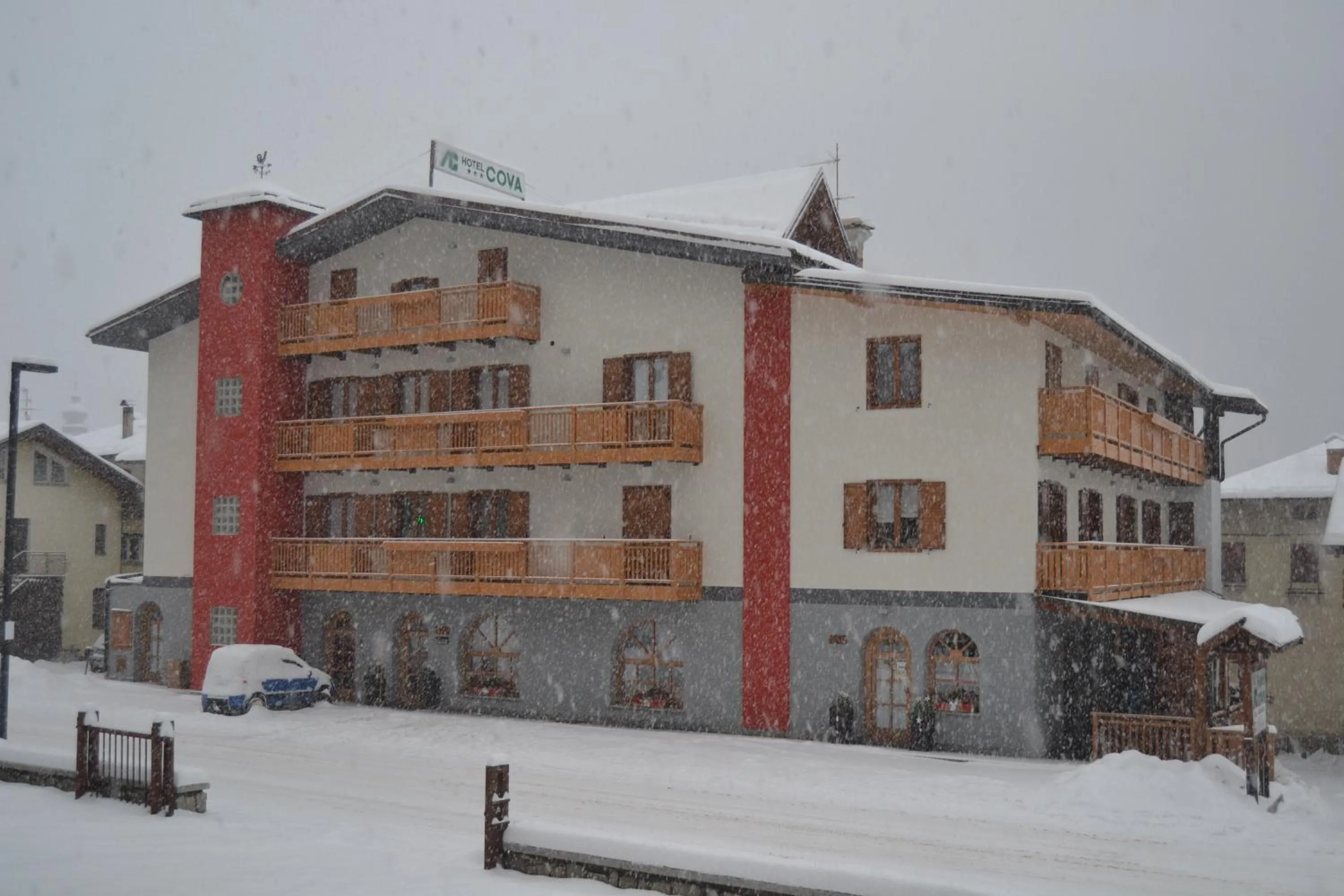 Property building in Hotel Cova