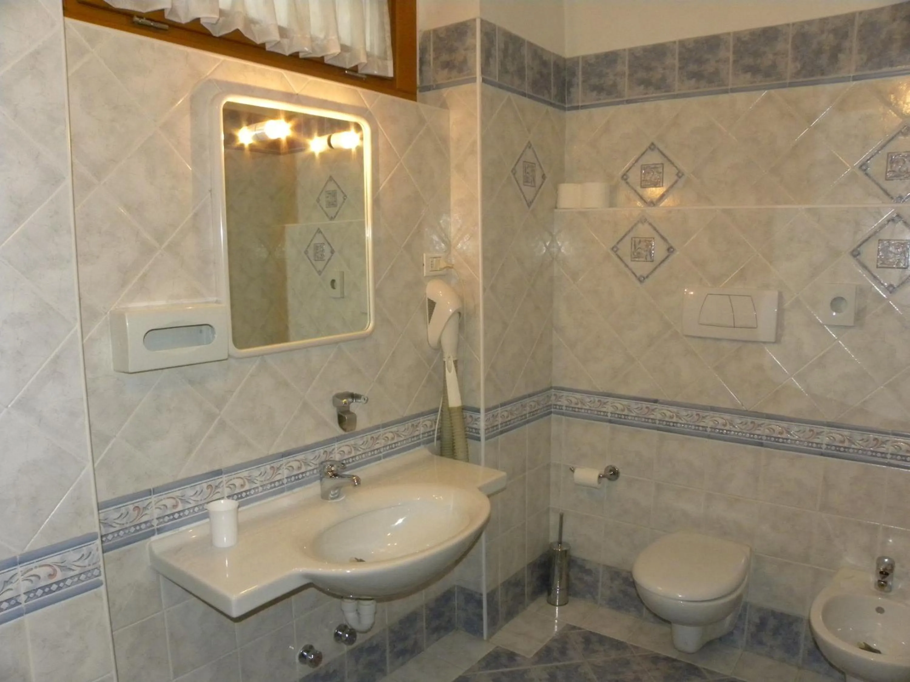 Bathroom in Hotel Cova