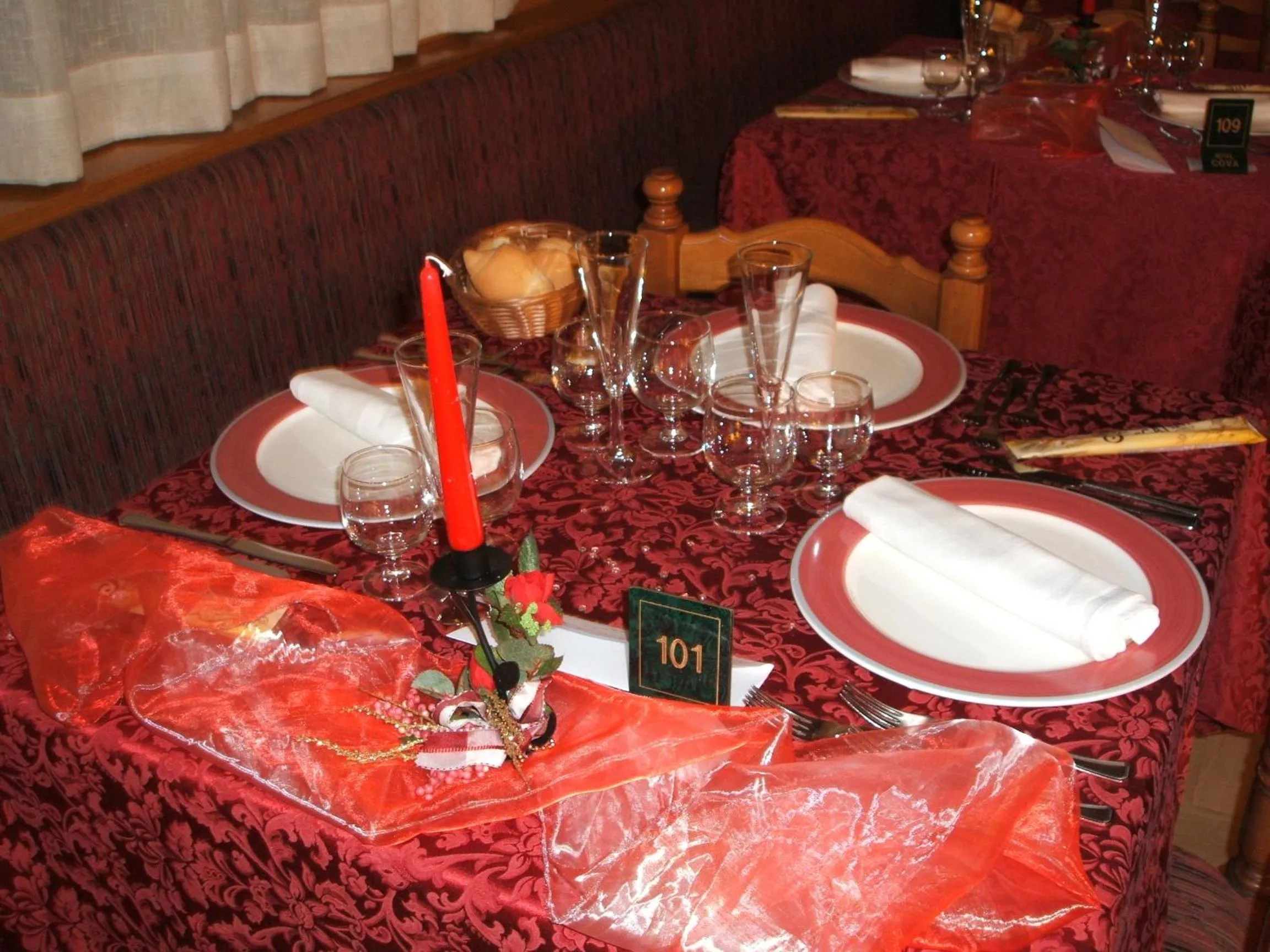 Restaurant/places to eat in Hotel Cova