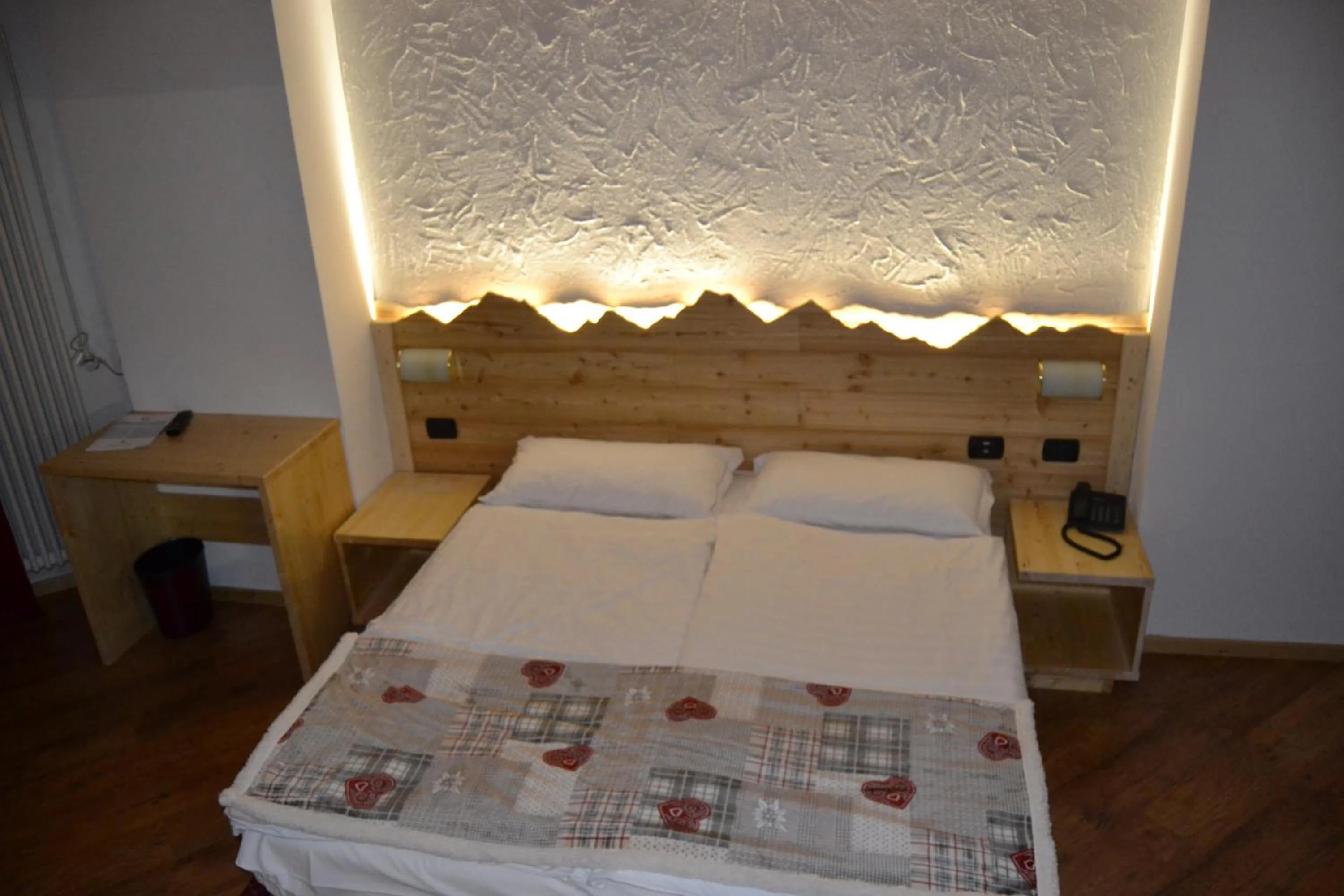 Photo of the whole room, Bed in Hotel Cova