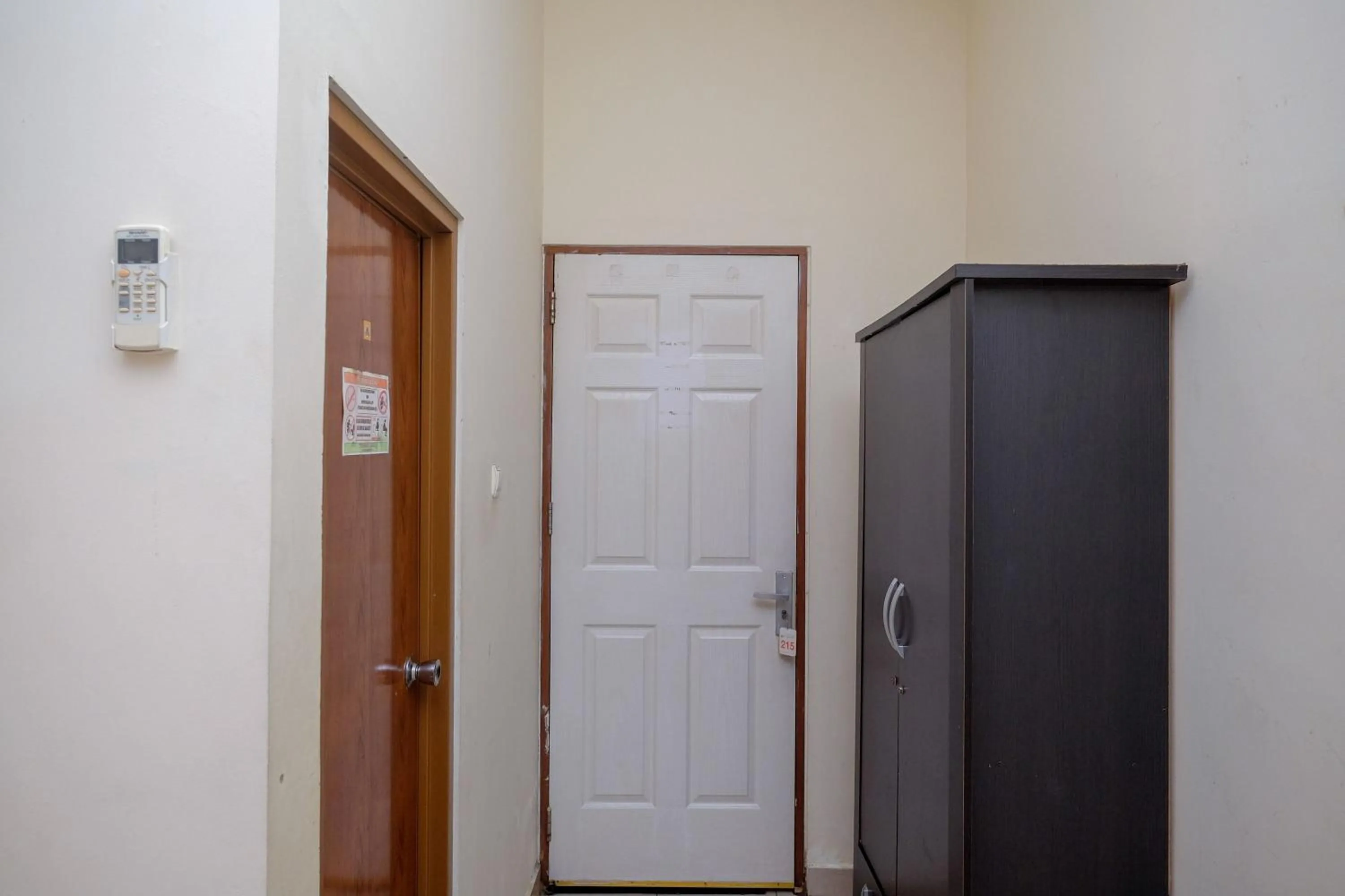 wardrobe in RedDoorz near Jalan Wolter Monginsidi Manado