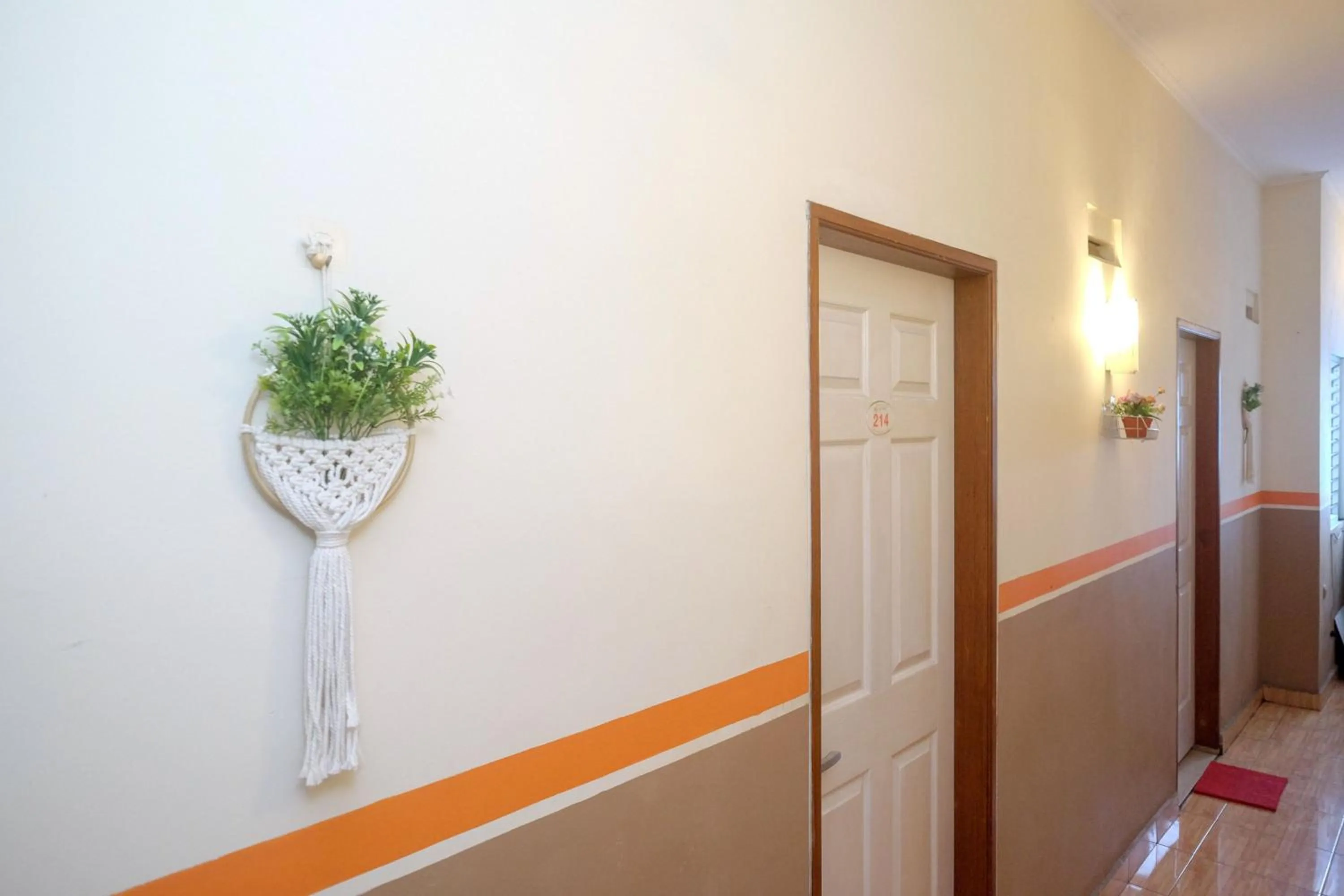 Floor plan in RedDoorz near Jalan Wolter Monginsidi Manado