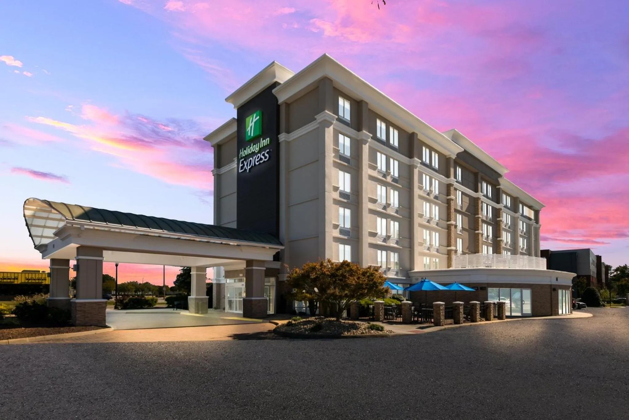 Property building in Holiday Inn Express Hotels- Hampton by IHG