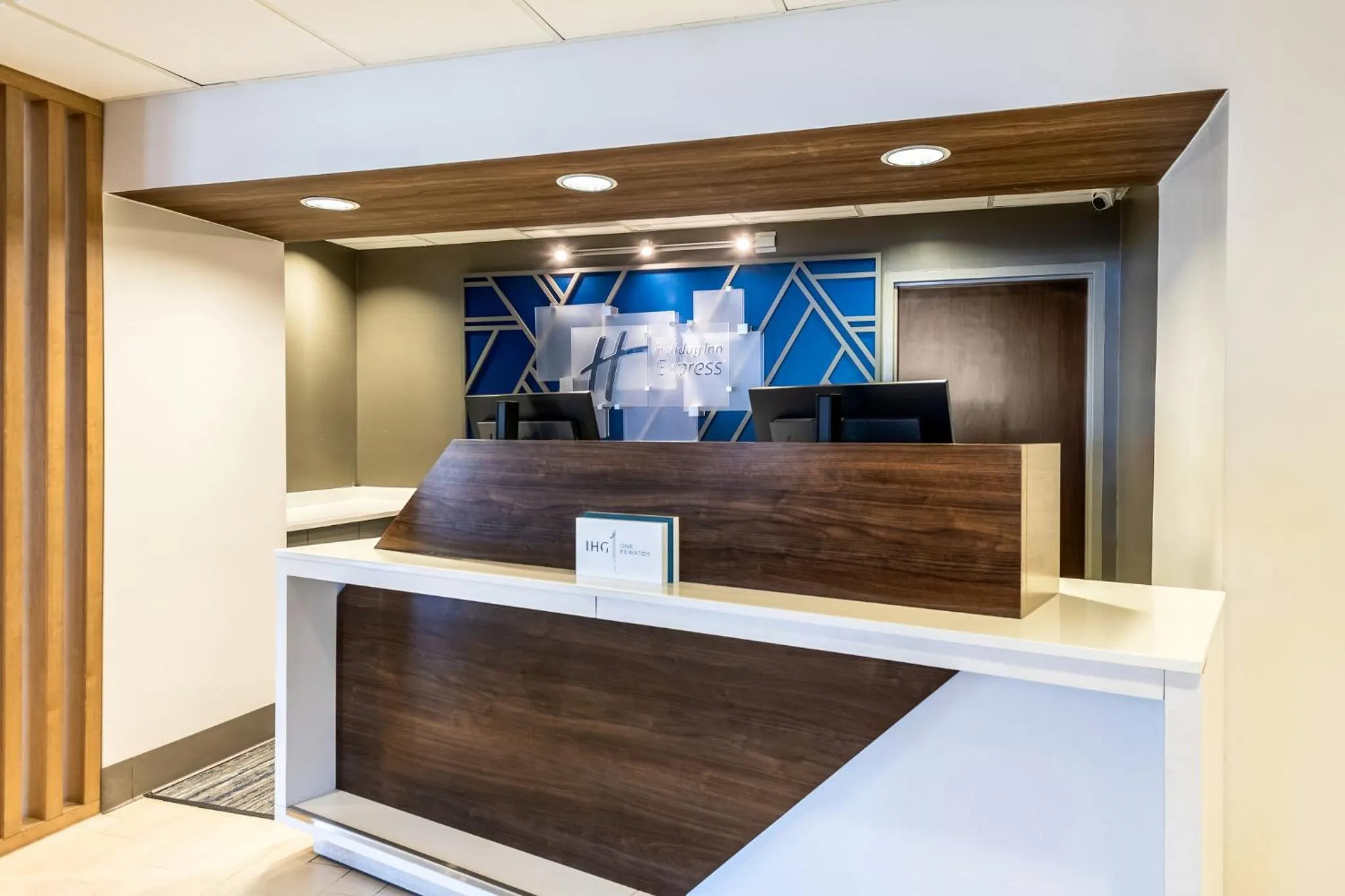 Property building in Holiday Inn Express Hotels- Hampton by IHG