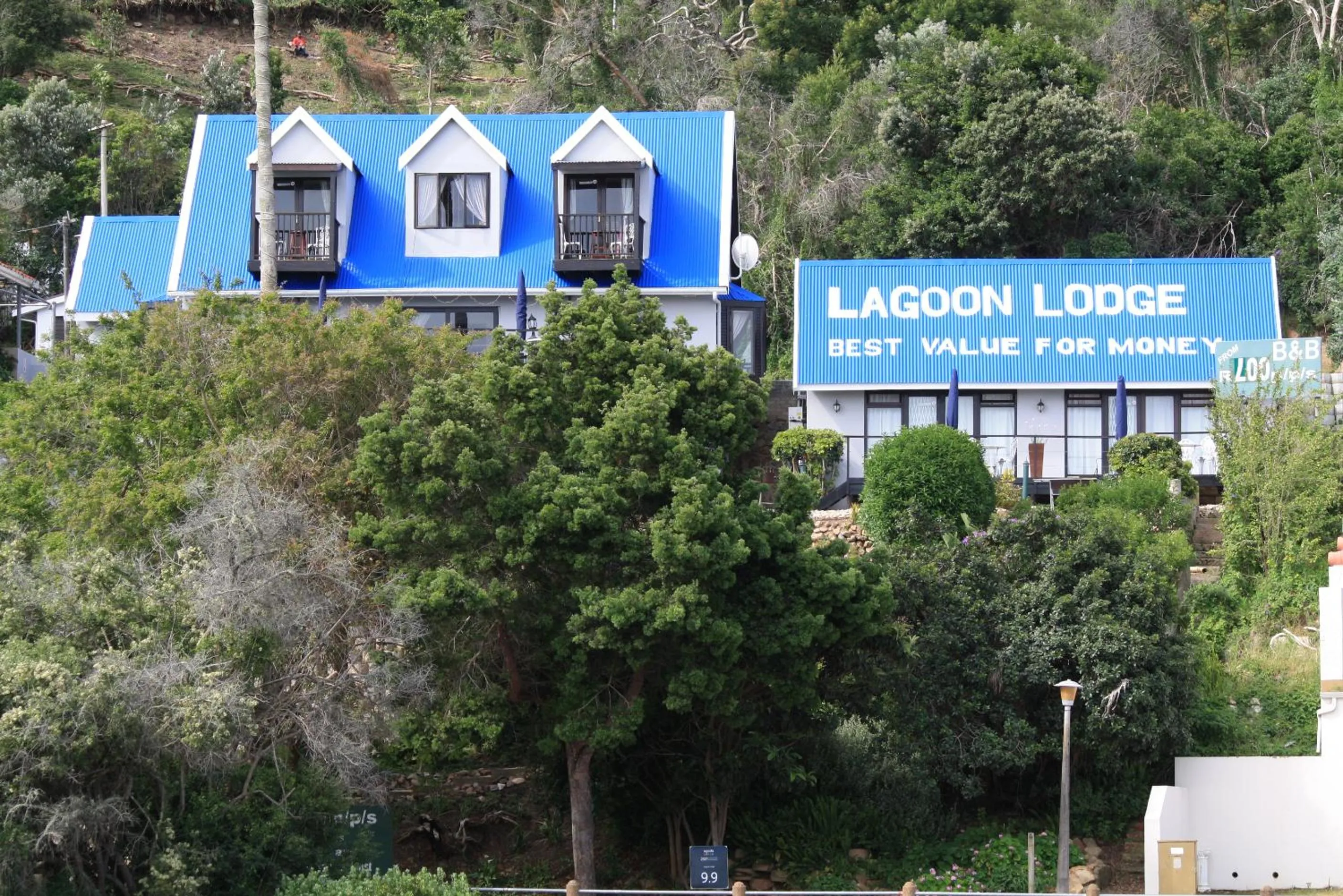 Property building in Lagoon Lodge