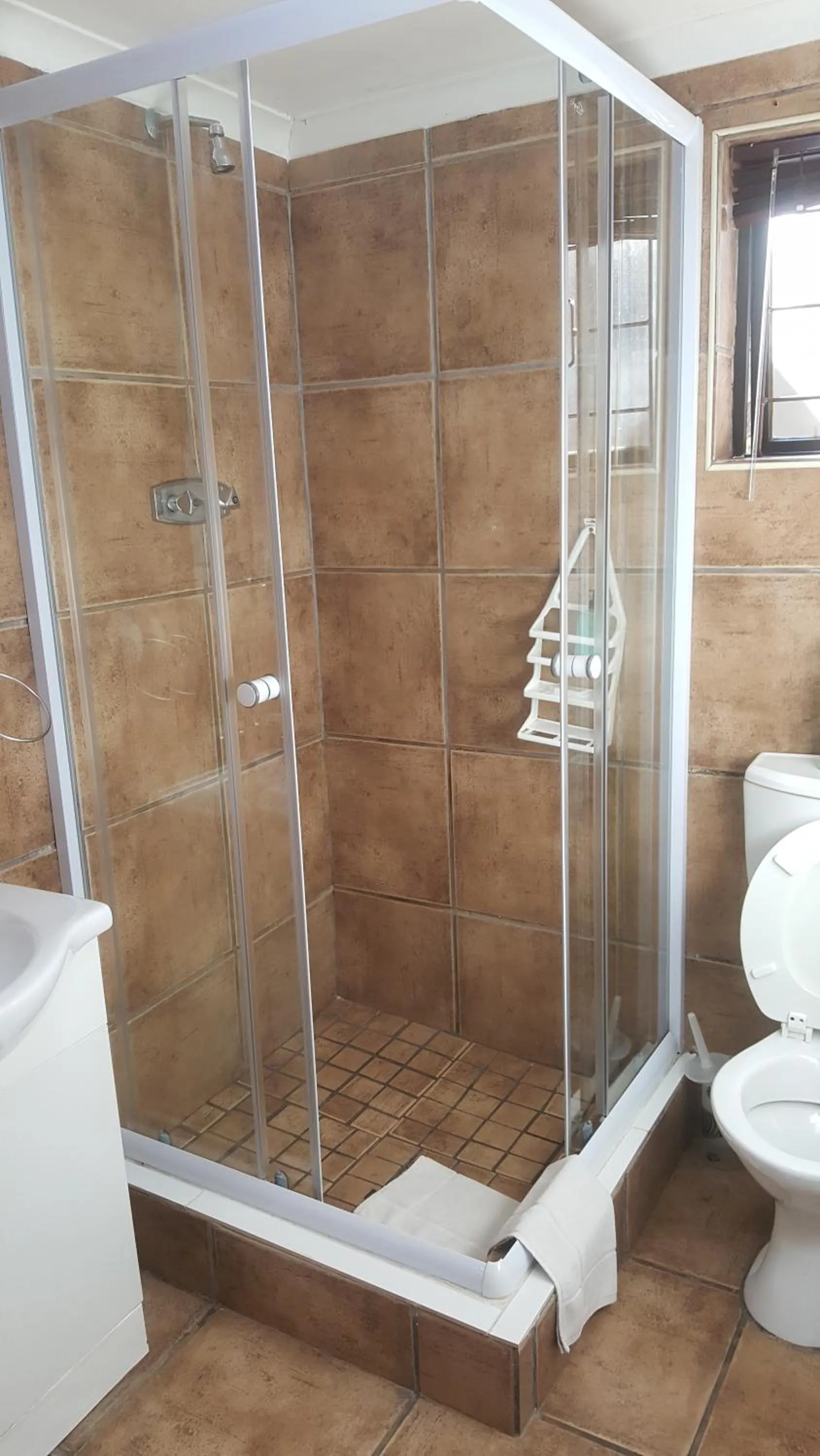 Bathroom in Lagoon Lodge