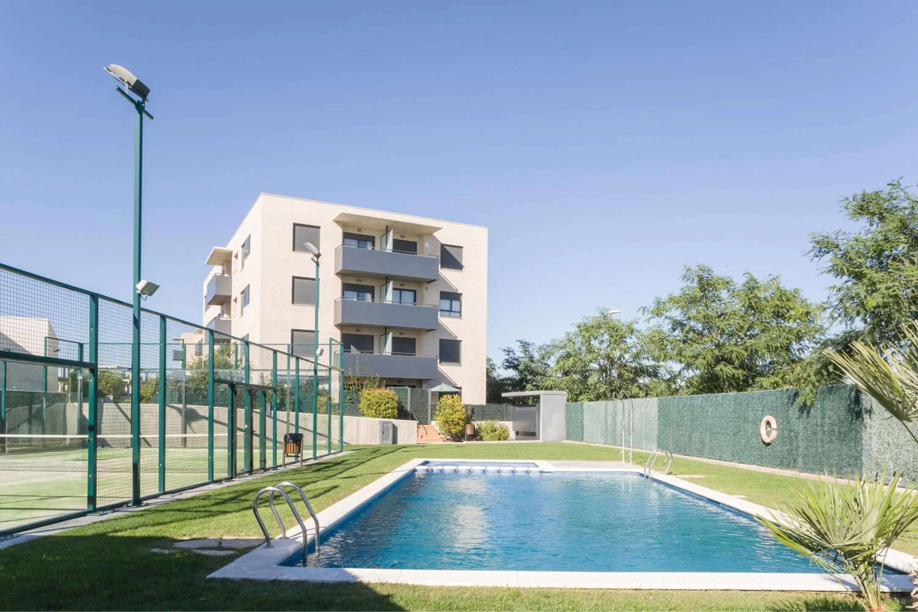 Swimming pool in Torredembarra apartamento