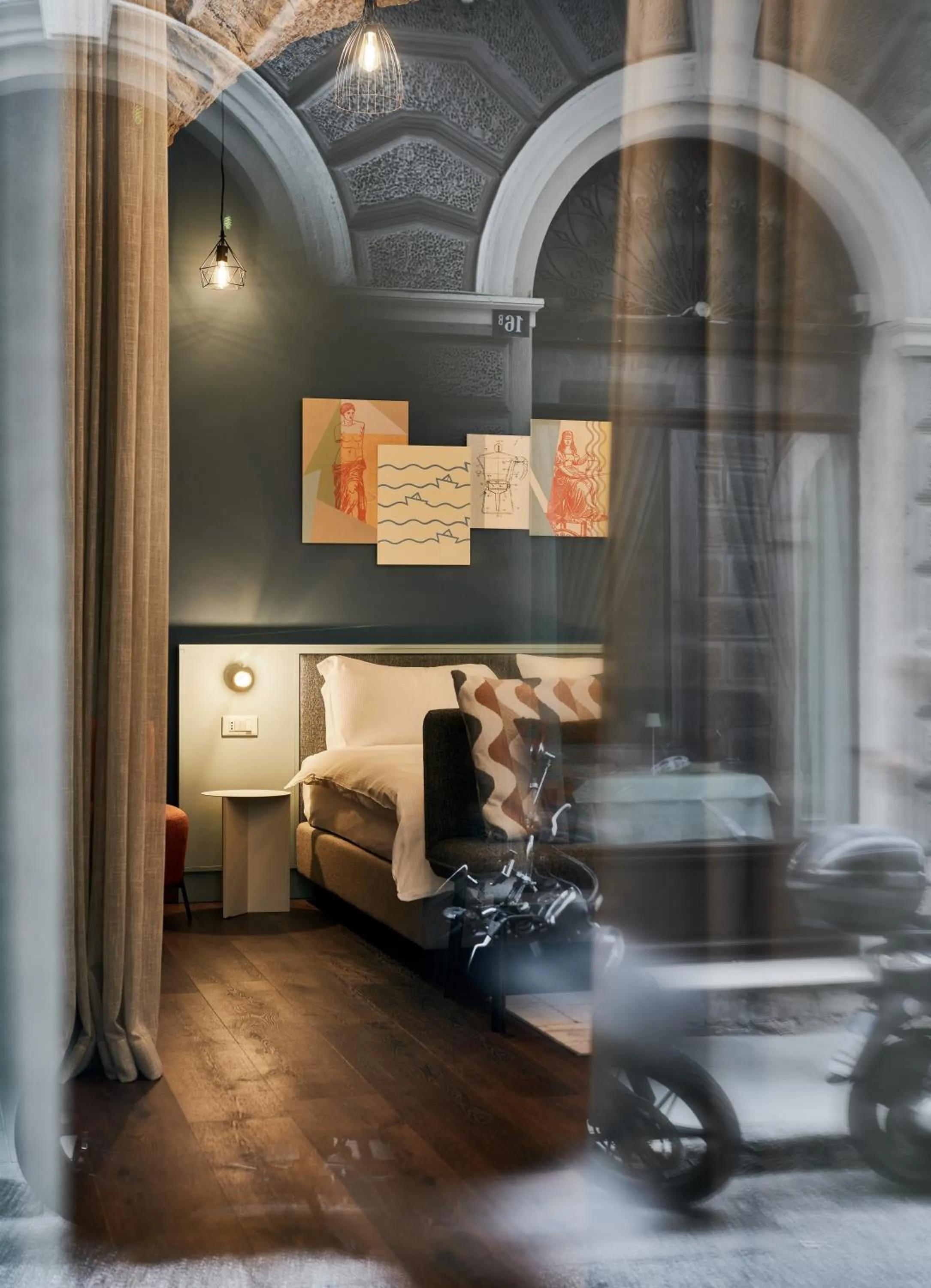 Bedroom, Bed in URBANAUTS STUDIOS Minelli