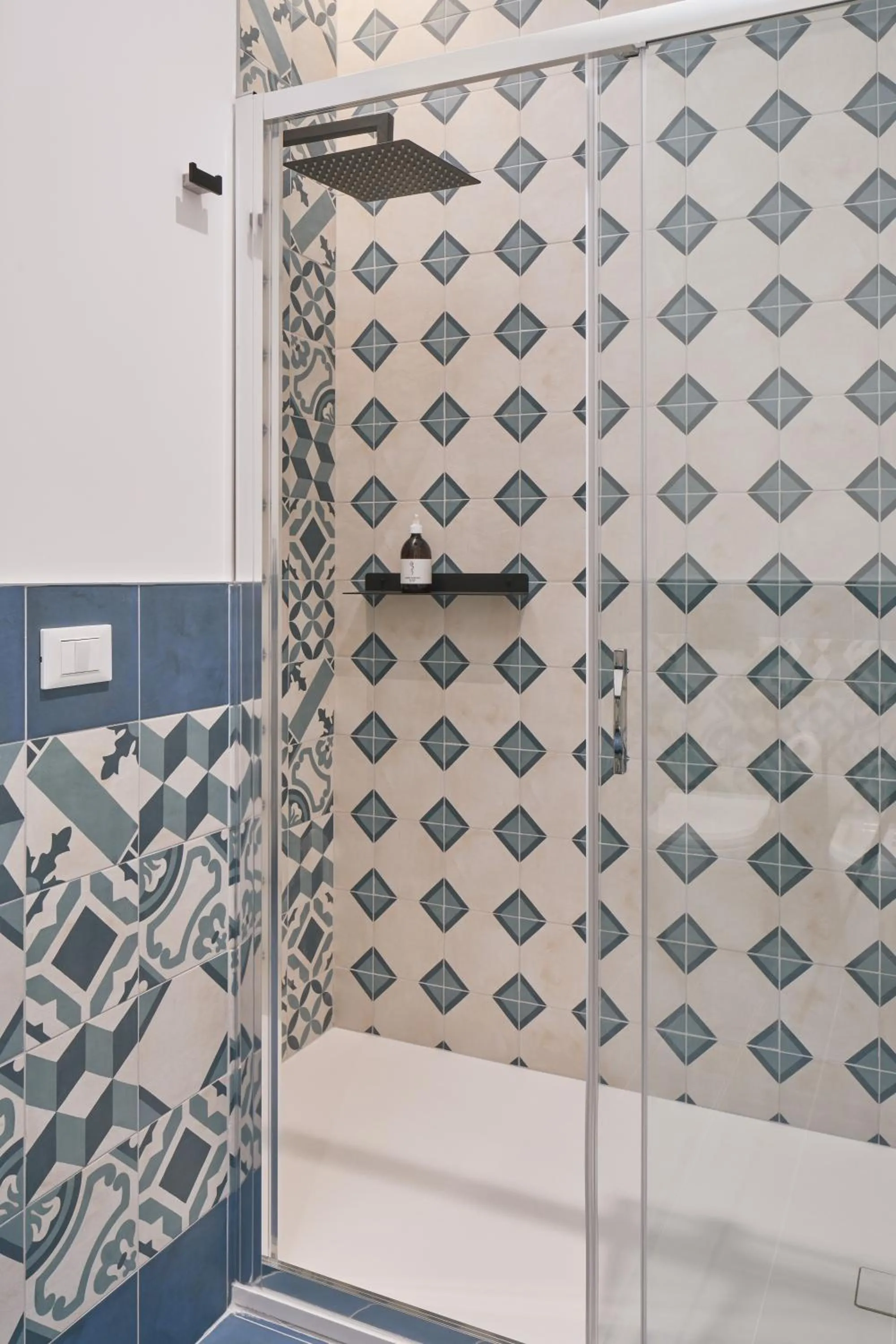 Bathroom in URBANAUTS STUDIOS Minelli