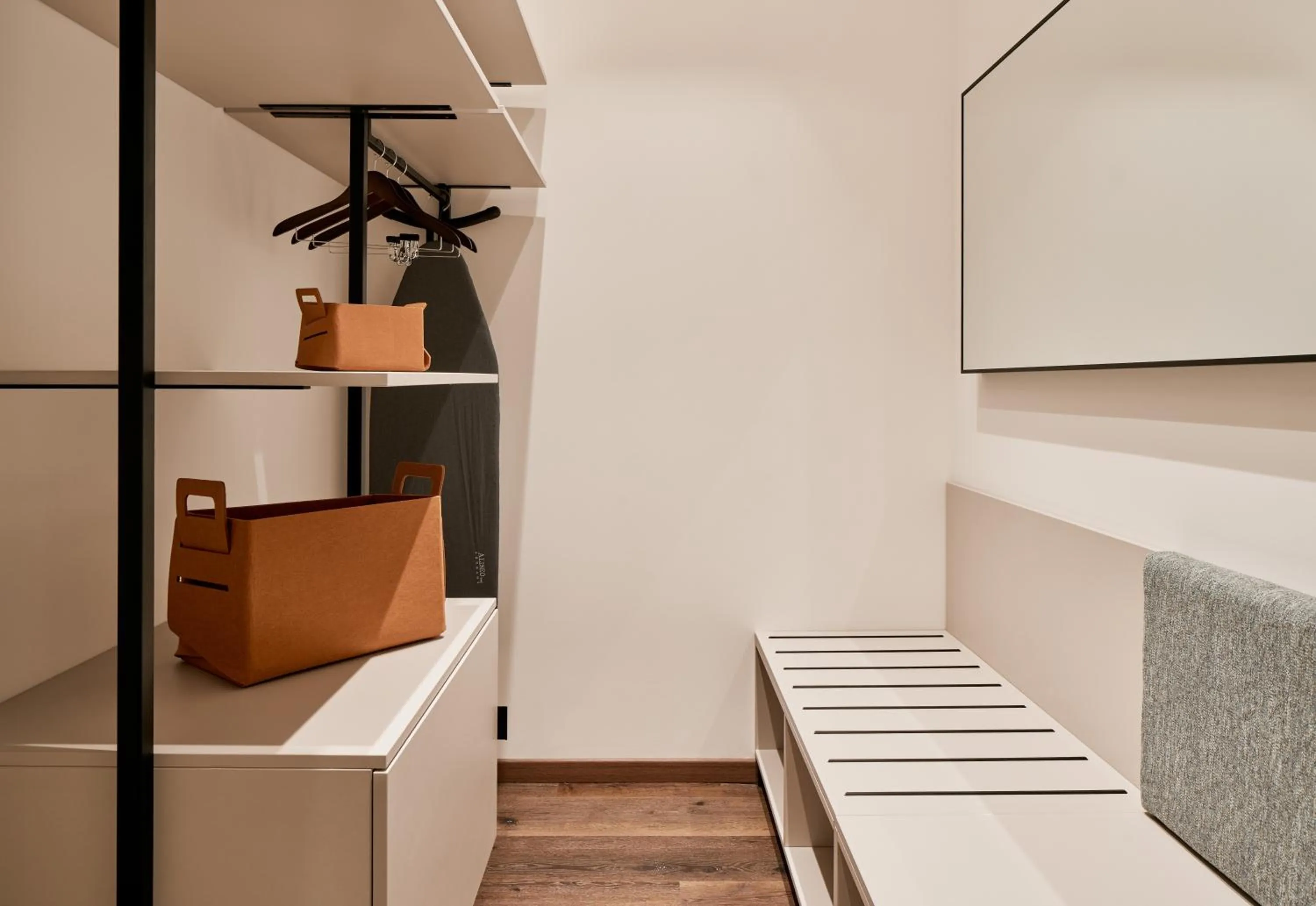 wardrobe in URBANAUTS STUDIOS Minelli