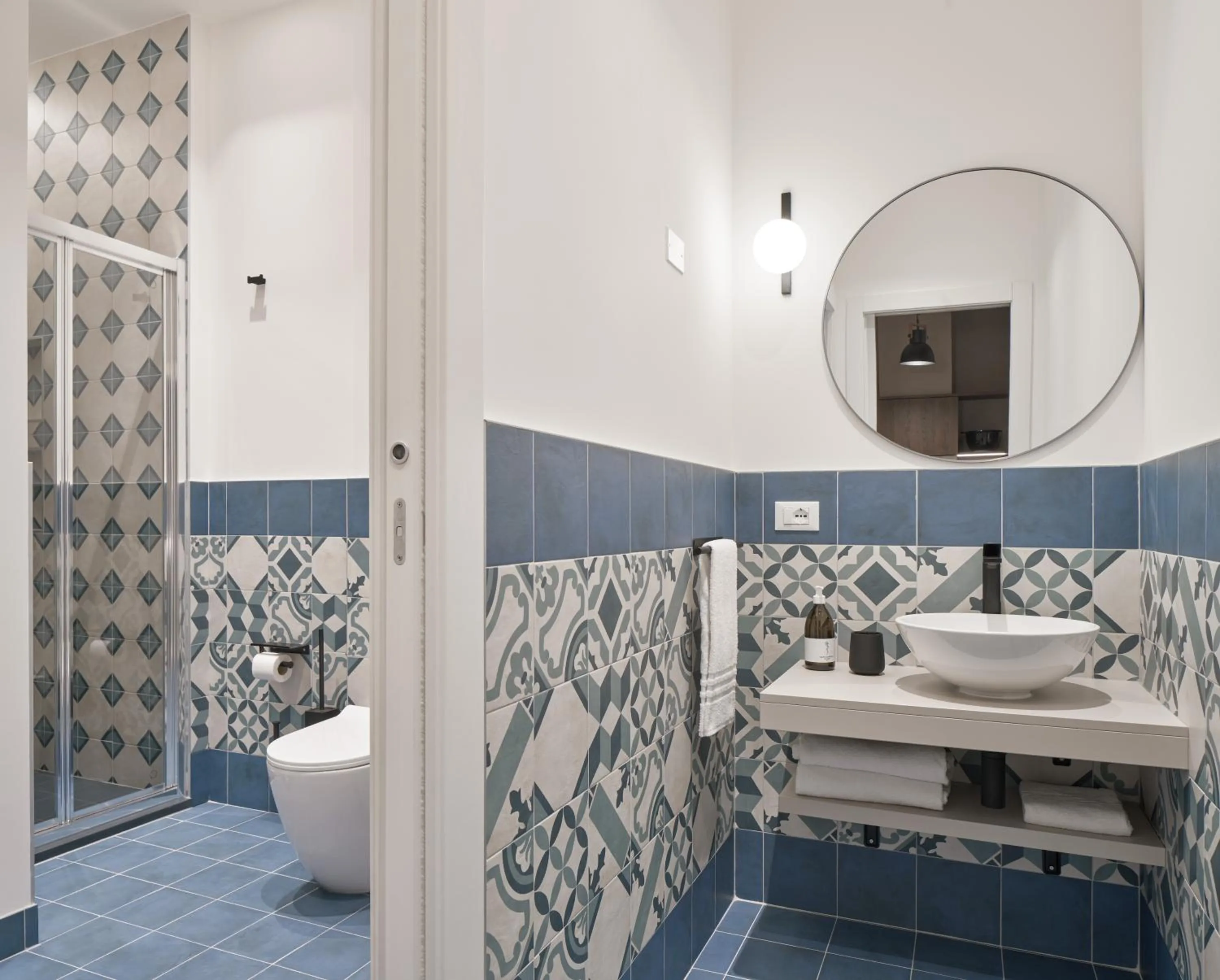 Bathroom in URBANAUTS STUDIOS Minelli