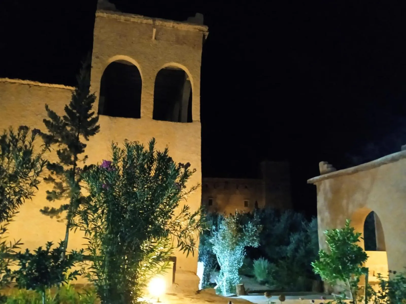 Night in Auberge Famille Benmoro