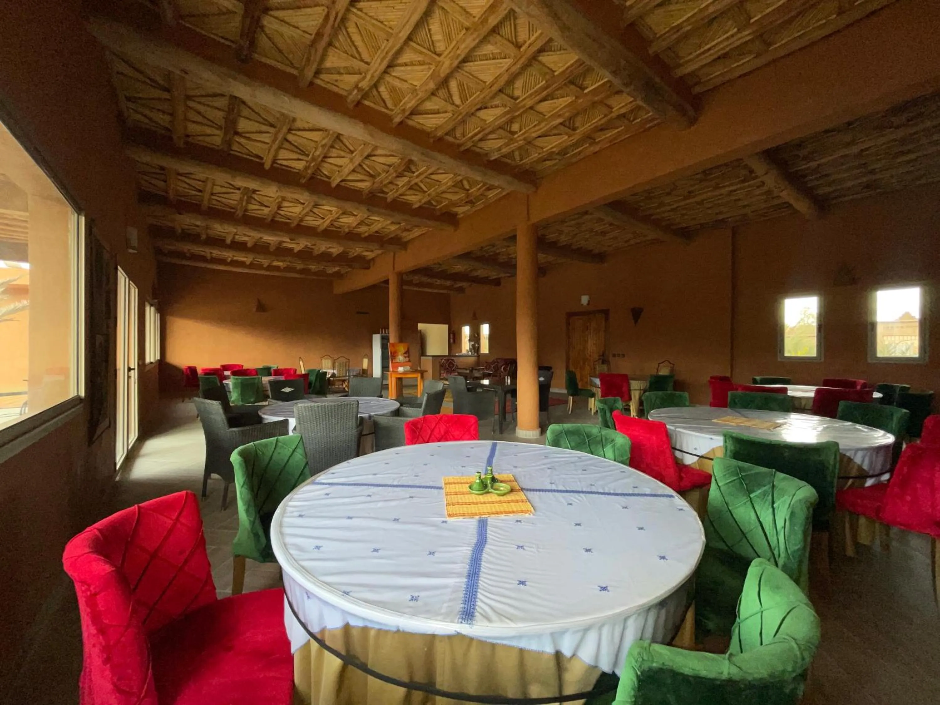Restaurant/places to eat in Auberge Famille Benmoro