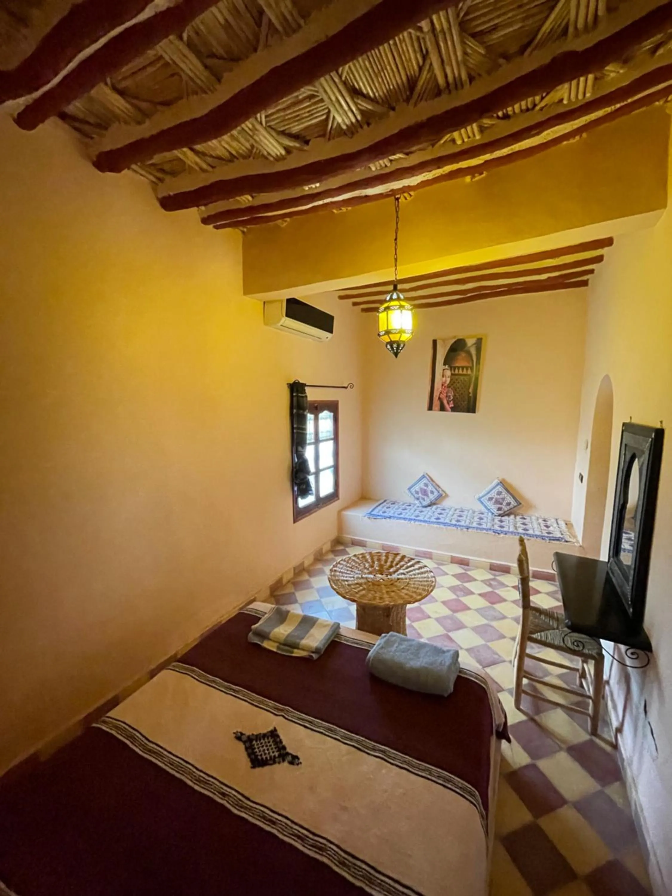 Bed in Auberge Famille Benmoro