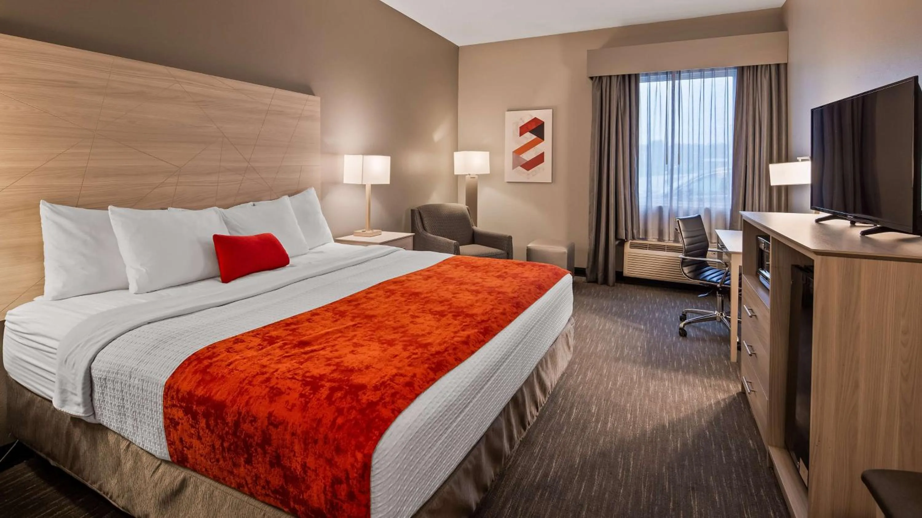 Bed in Best Western Plus New Cumberland