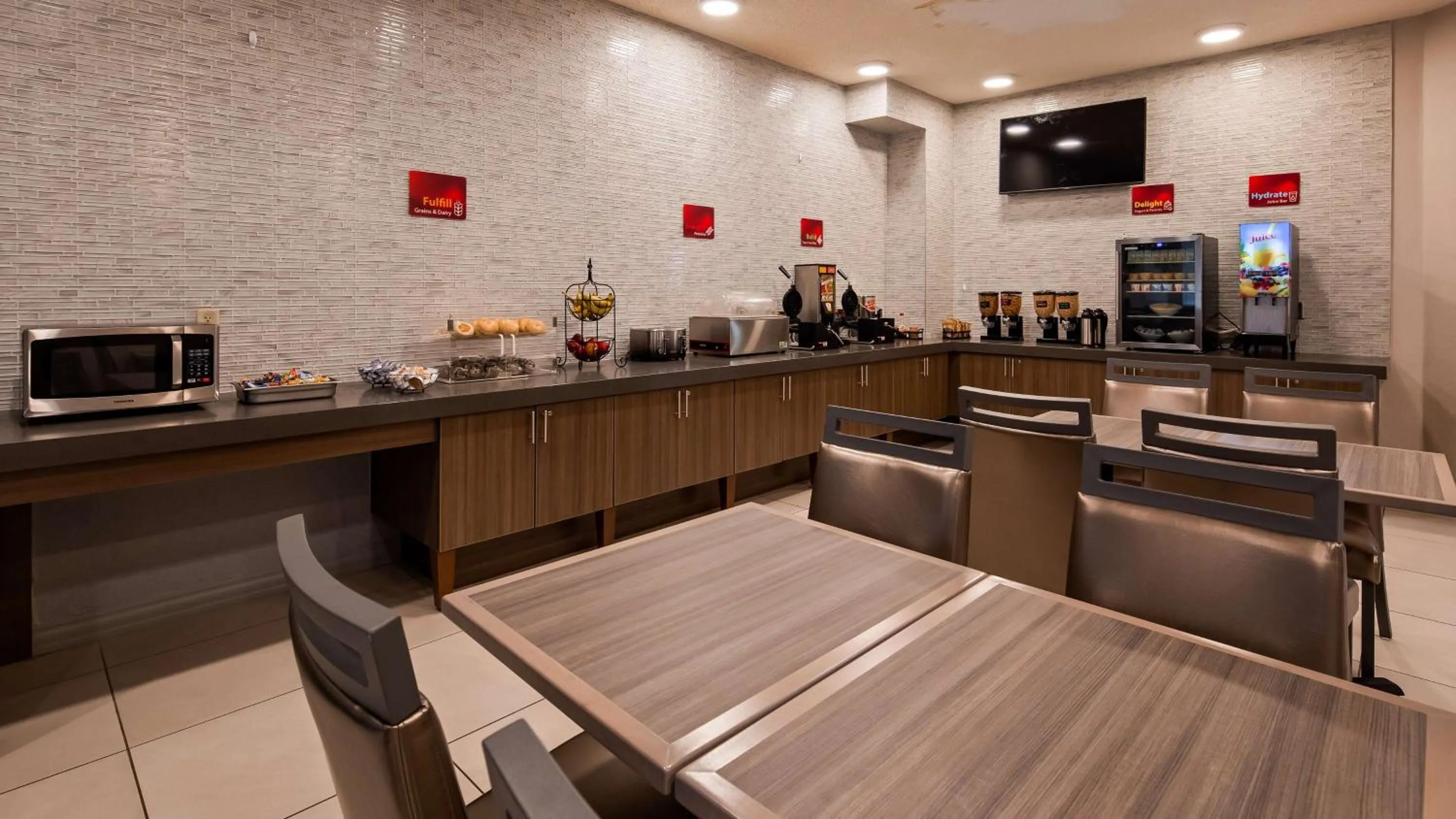 Restaurant/places to eat in Best Western Plus New Cumberland