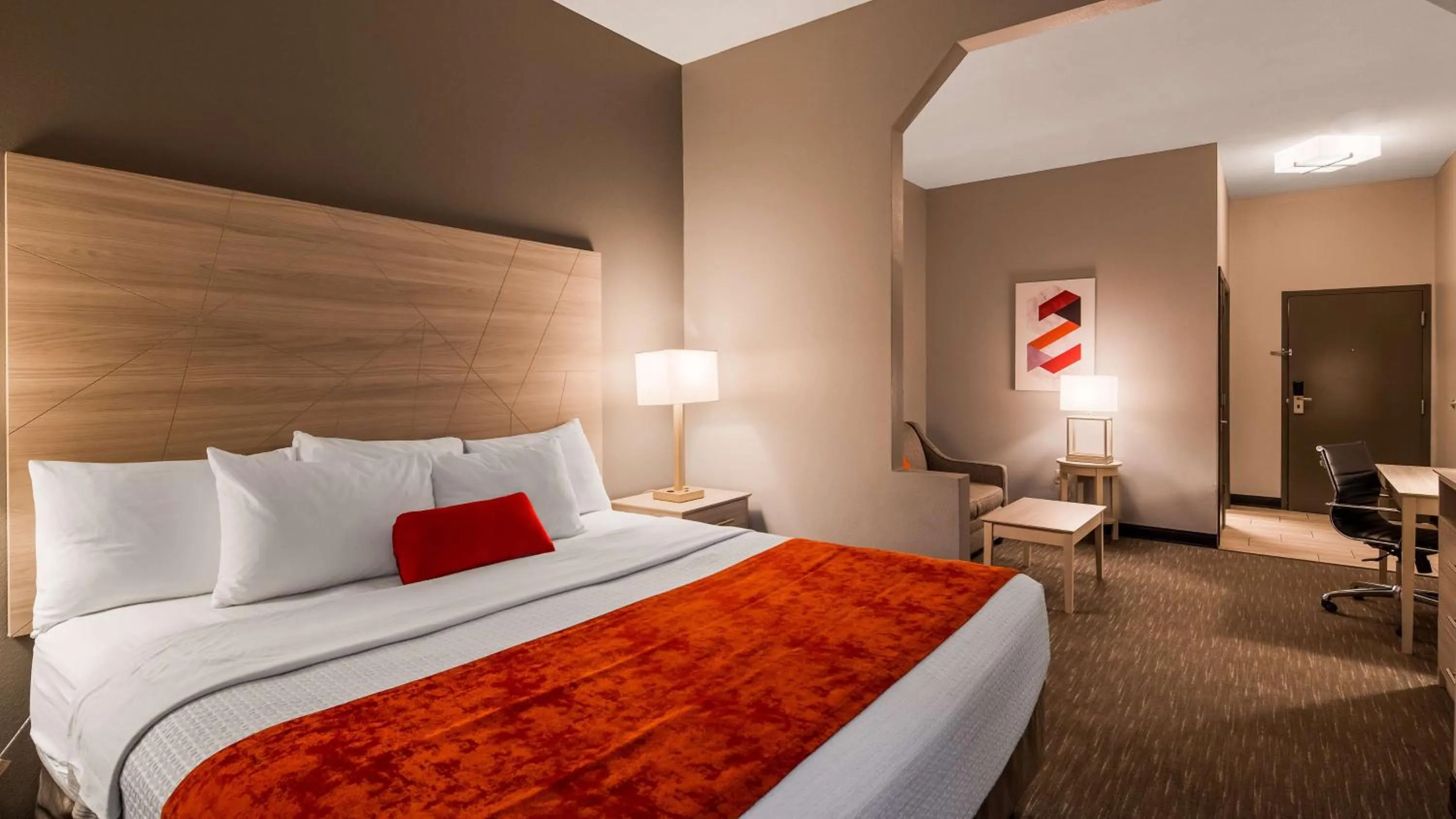 Bed in Best Western Plus New Cumberland