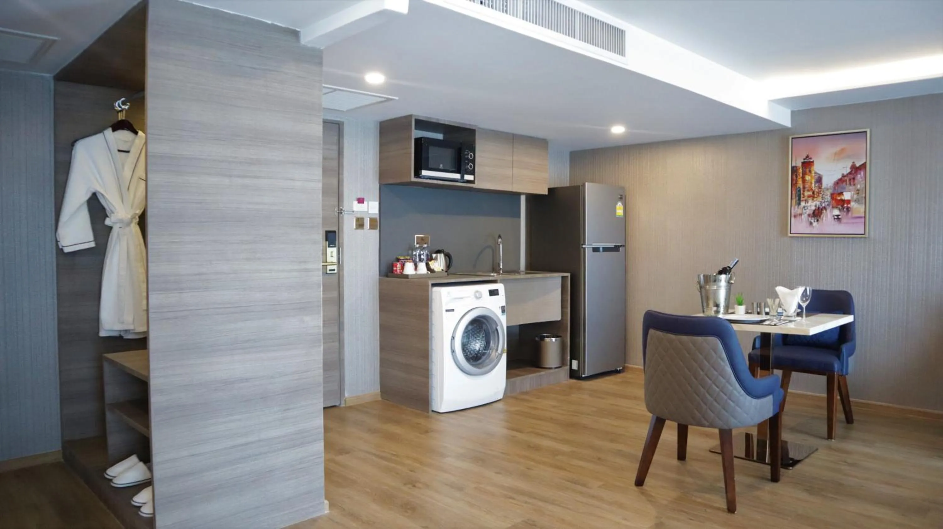 Coffee/tea facilities in GLOW Sukhumvit 5