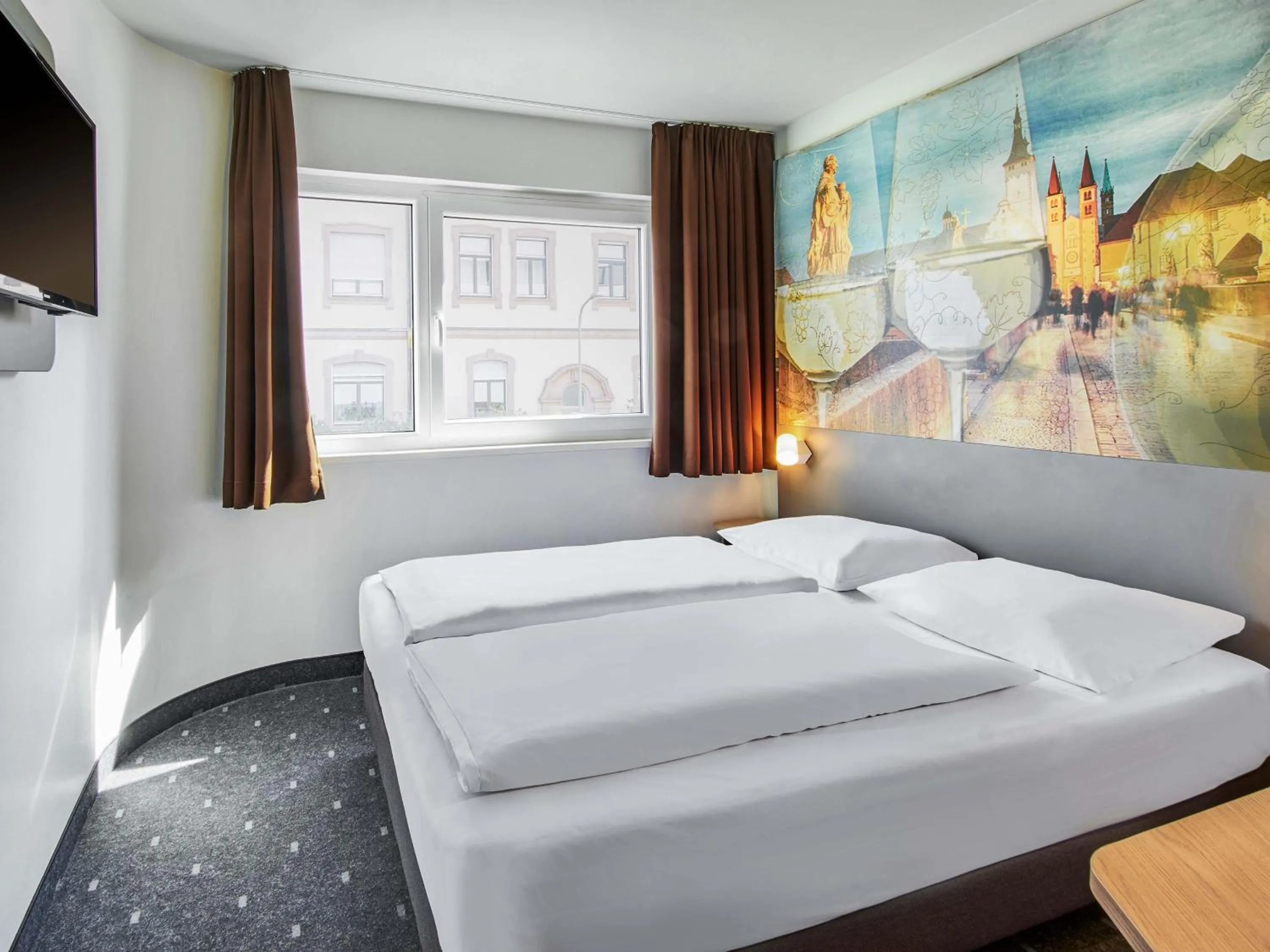 Photo of the whole room, Bed in B&B Hotel Würzburg-City