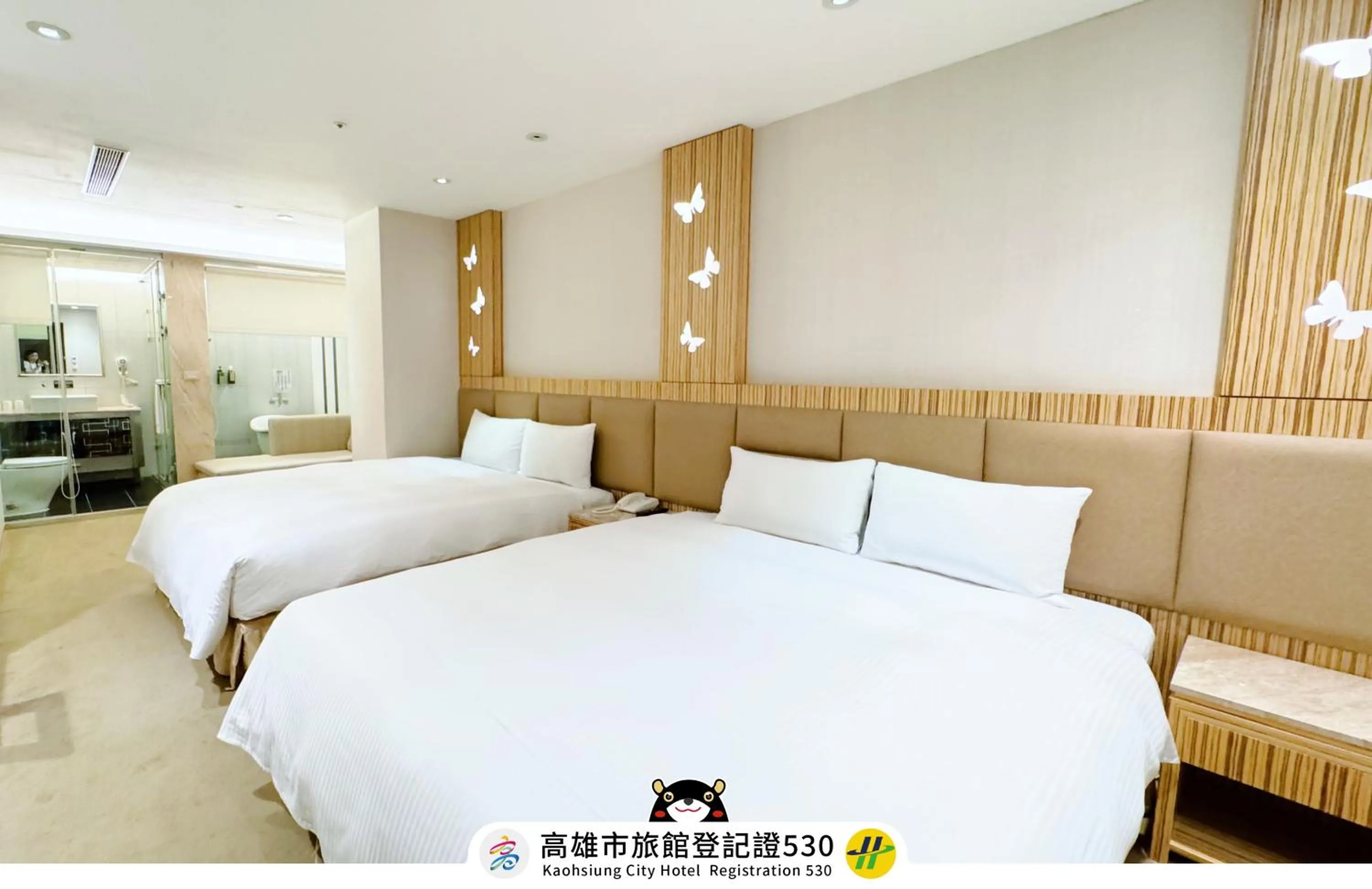 Standard Quadruple Room - No Windows in 友愛京賞國際大飯店 Yoai Jing Shang Hotel