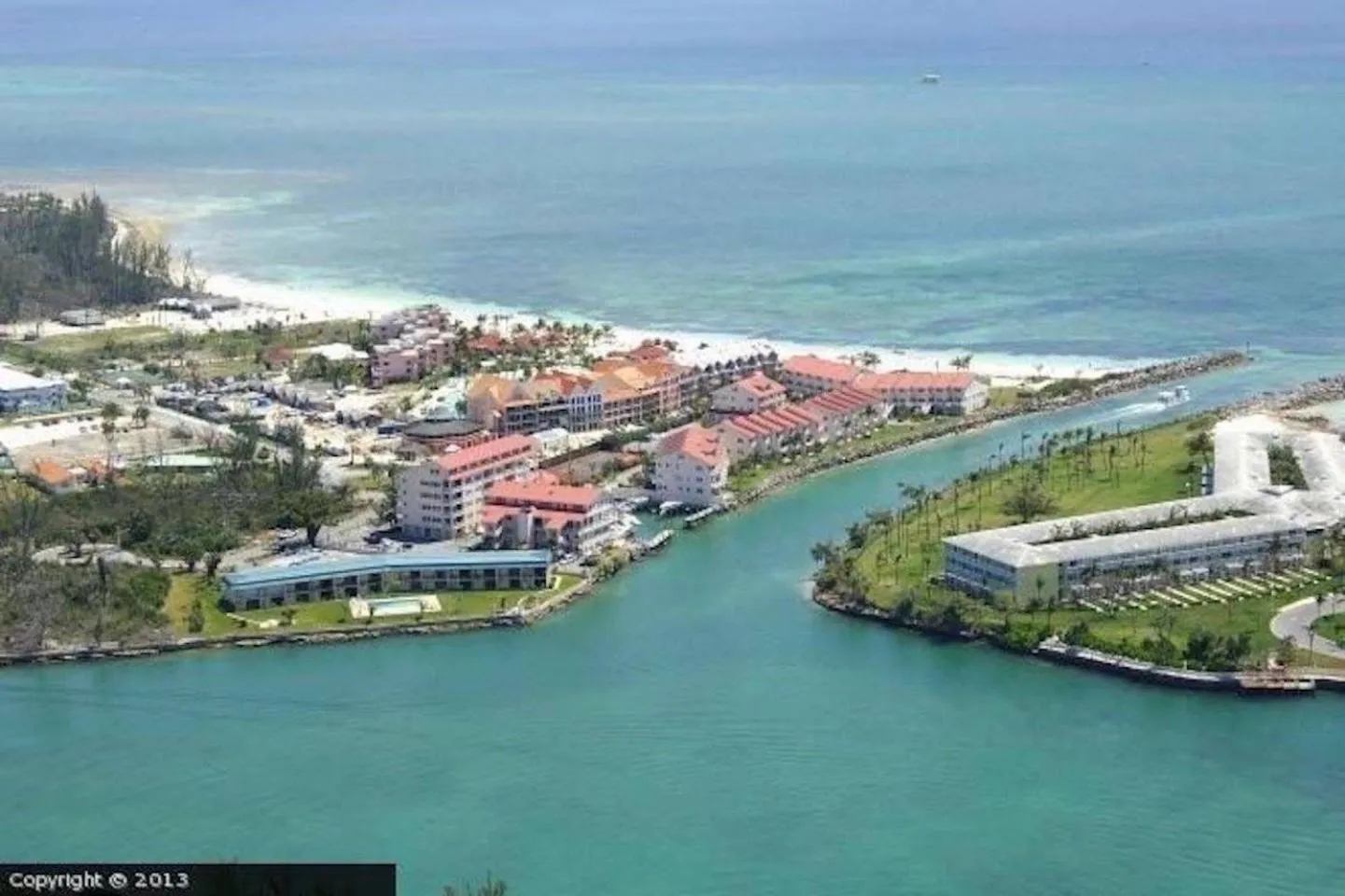 Property building in Obera Beach #105