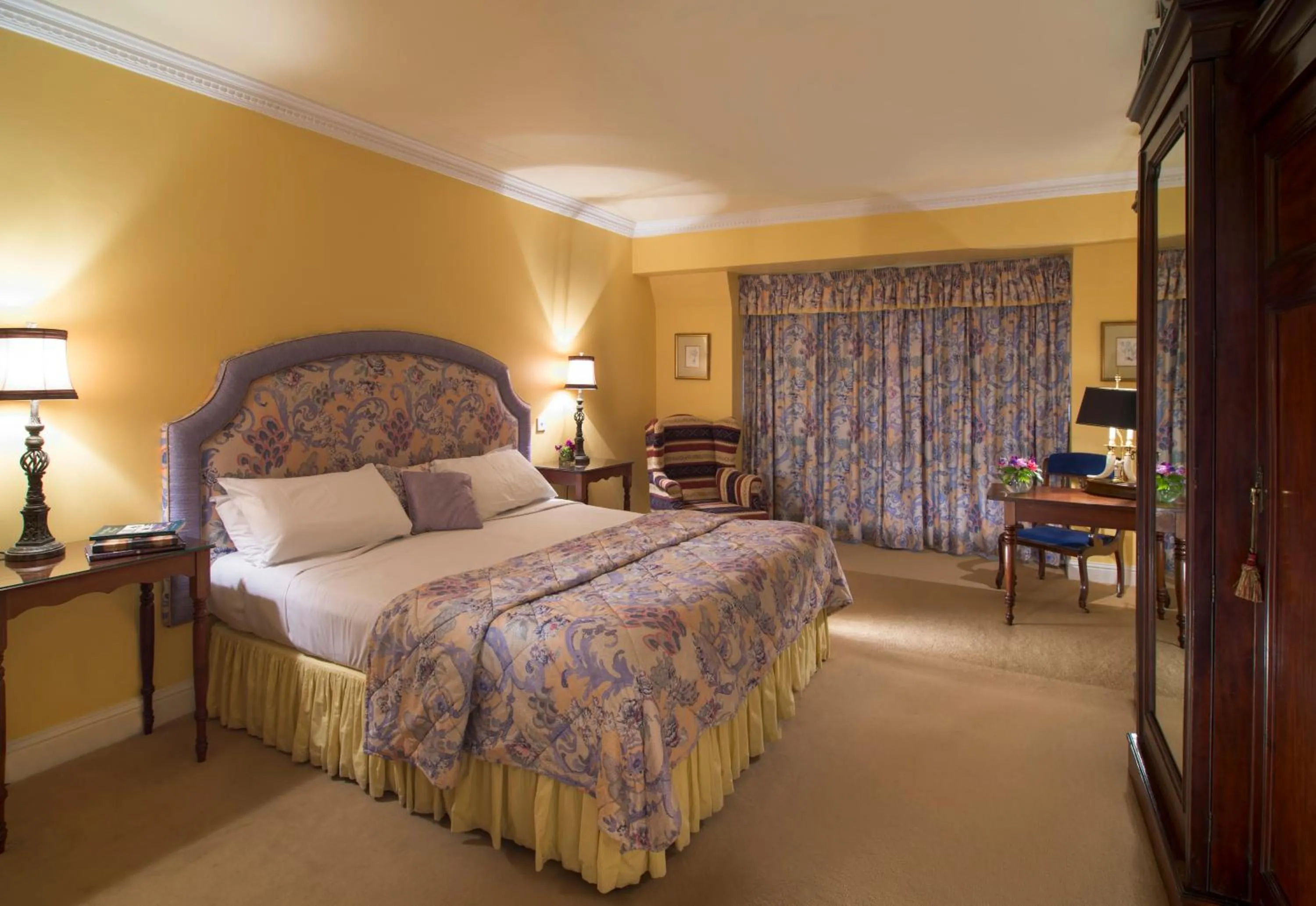 Bed in Aherne's Townhouse Hotel and Seafood Restaurant