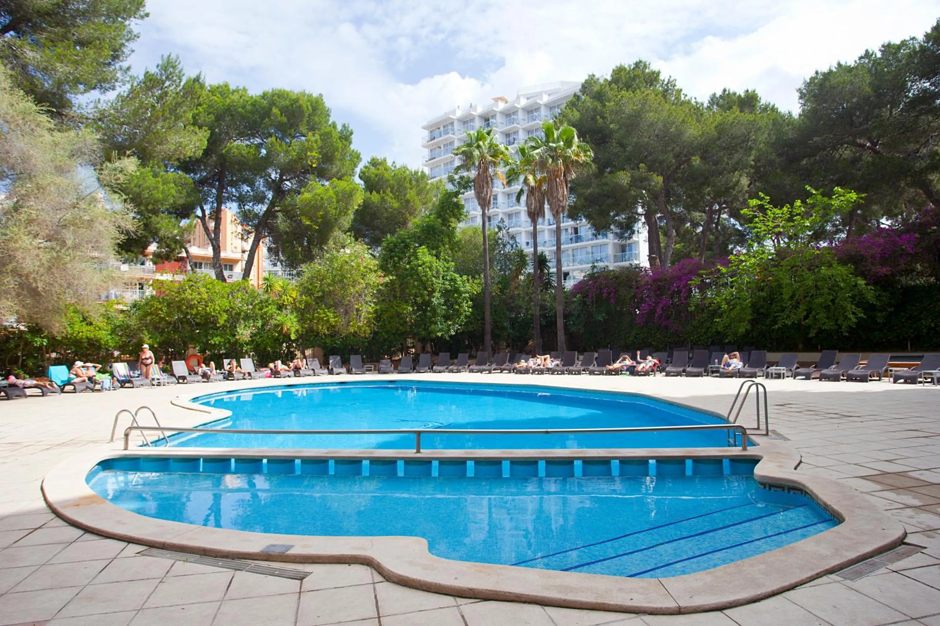 Swimming pool in Ipanema Park