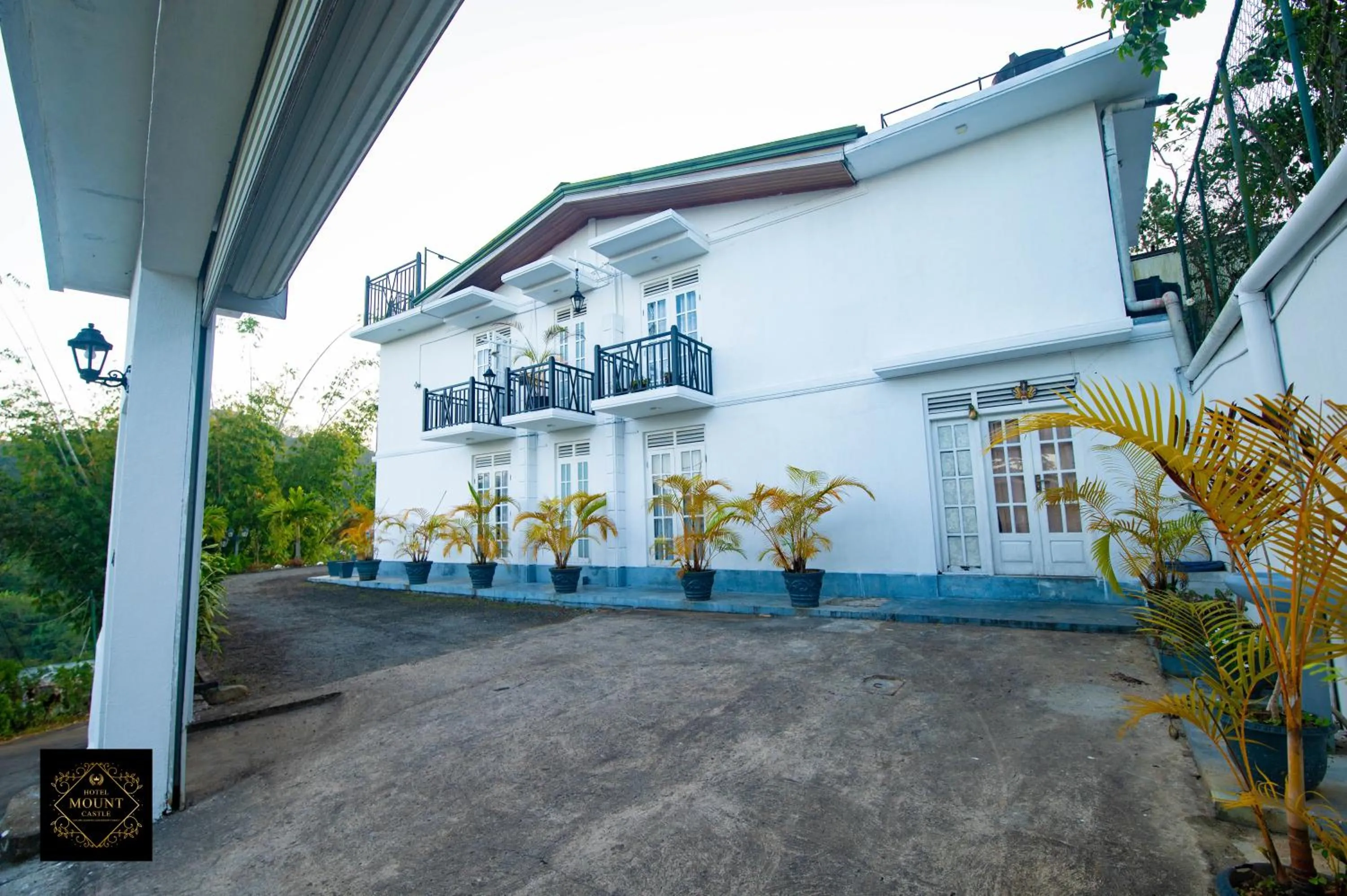 Property building in Hotel Mount Castle
