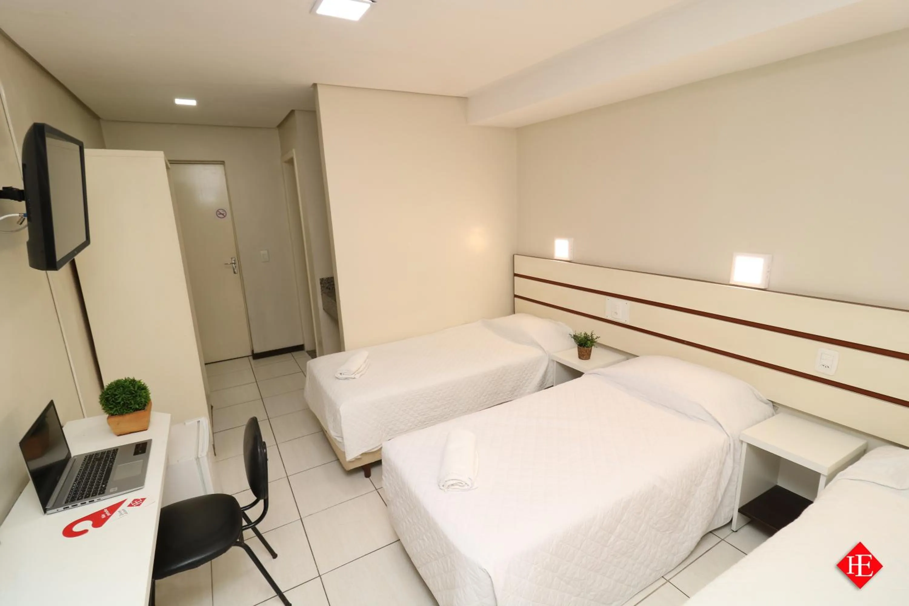 Bed in Hotel Elevado