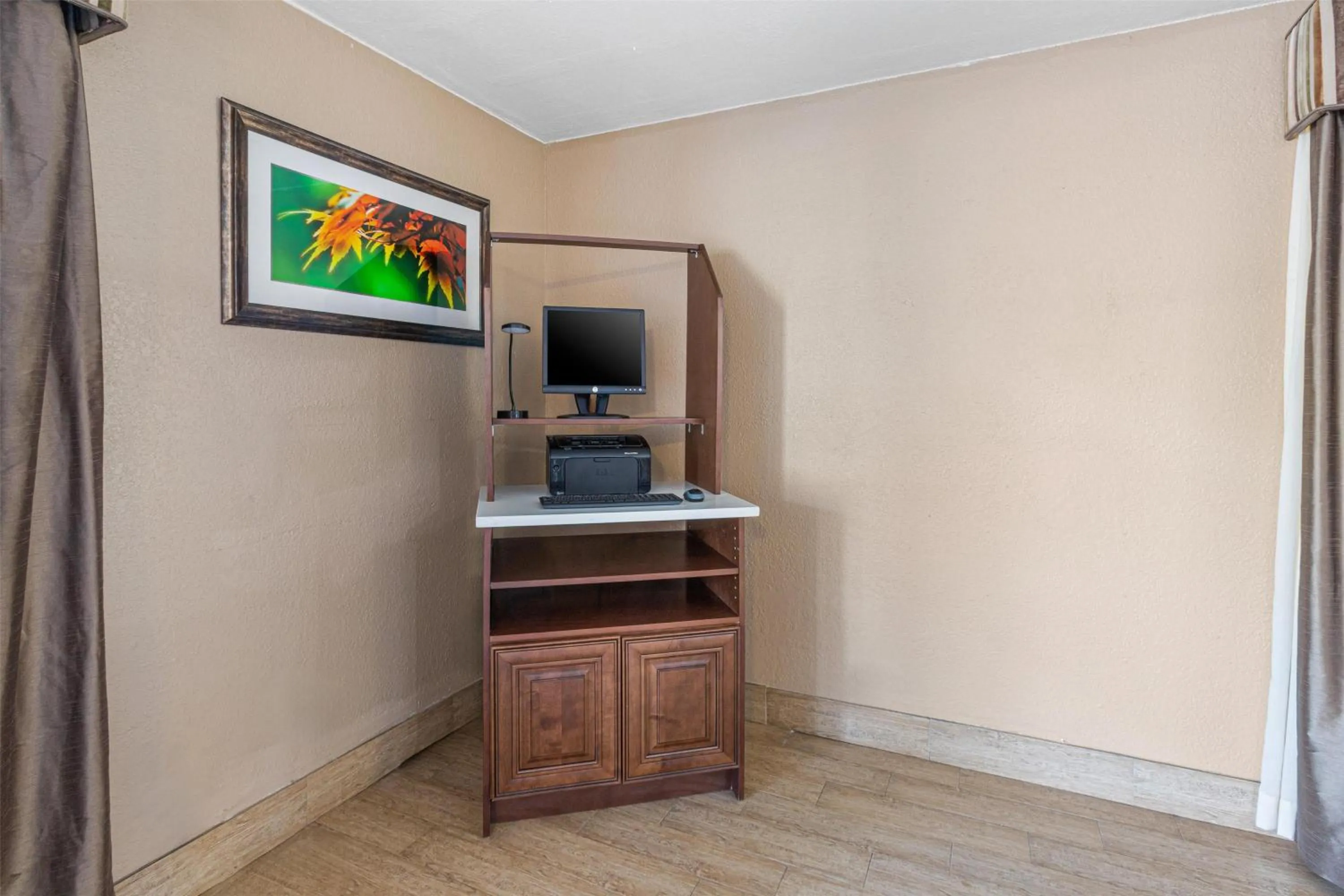 Business facilities in Best Western Pine Springs Inn