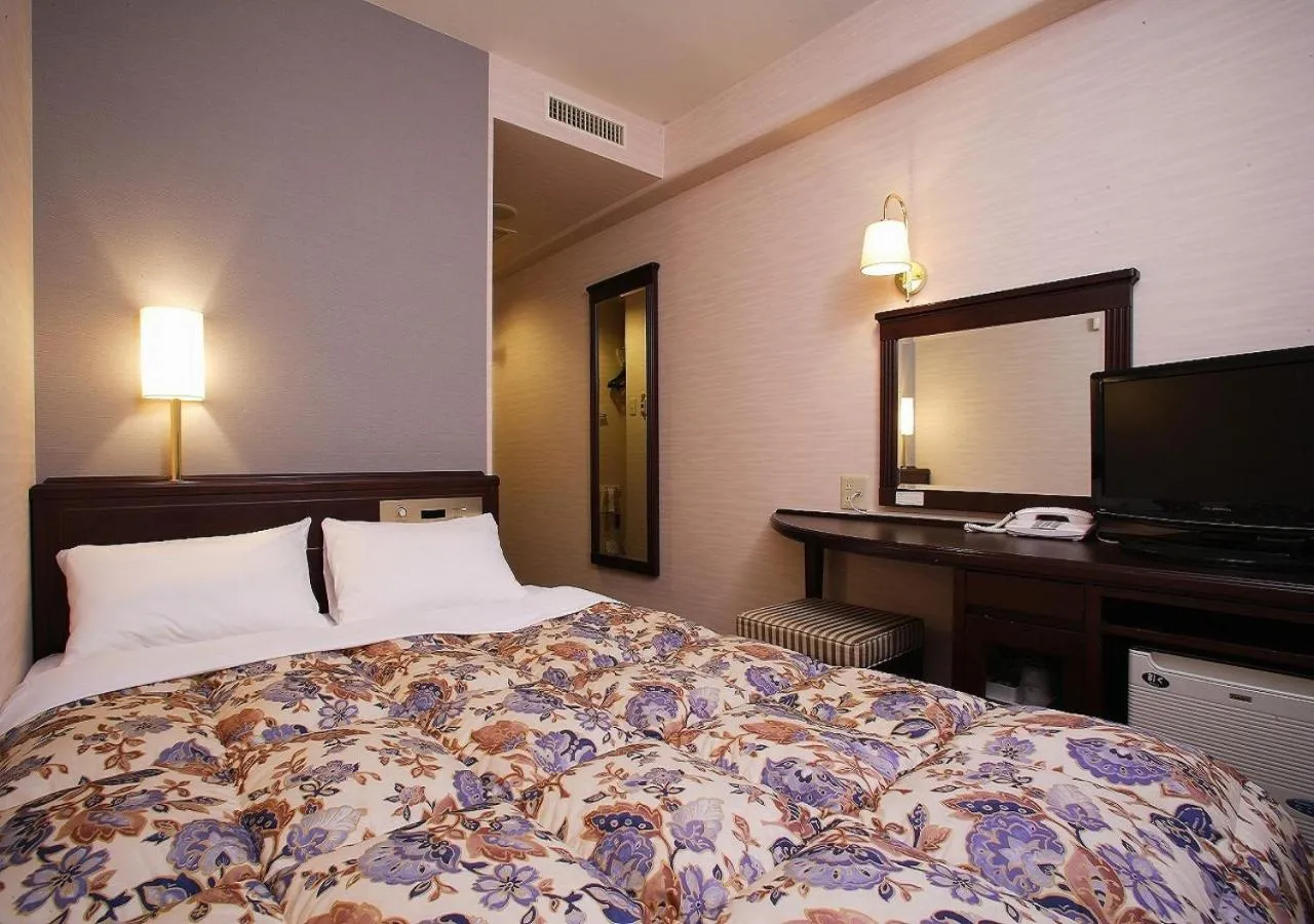 Bed in Hamamatsu Hotel
