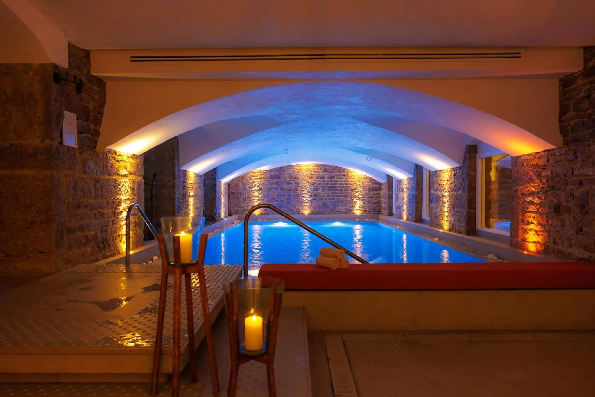 Swimming pool in Boscolo Lyon Hotel & Spa