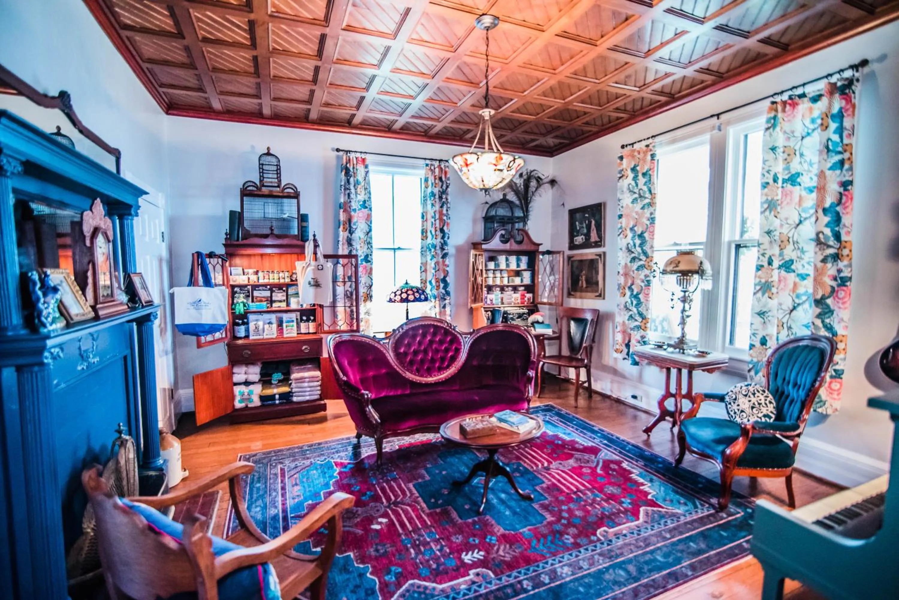 Communal lounge/ TV room in The Claiborne Bed and Breakfast