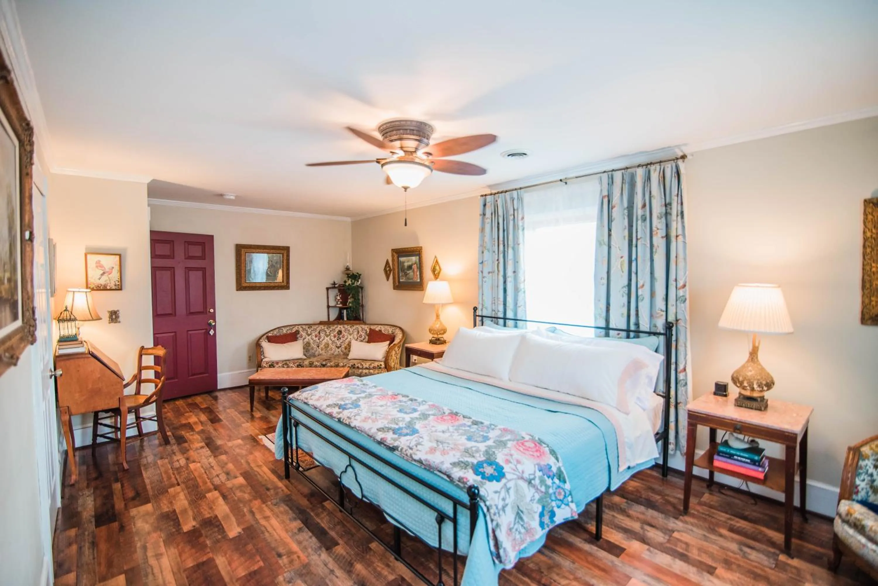 Photo of the whole room in The Claiborne Bed and Breakfast