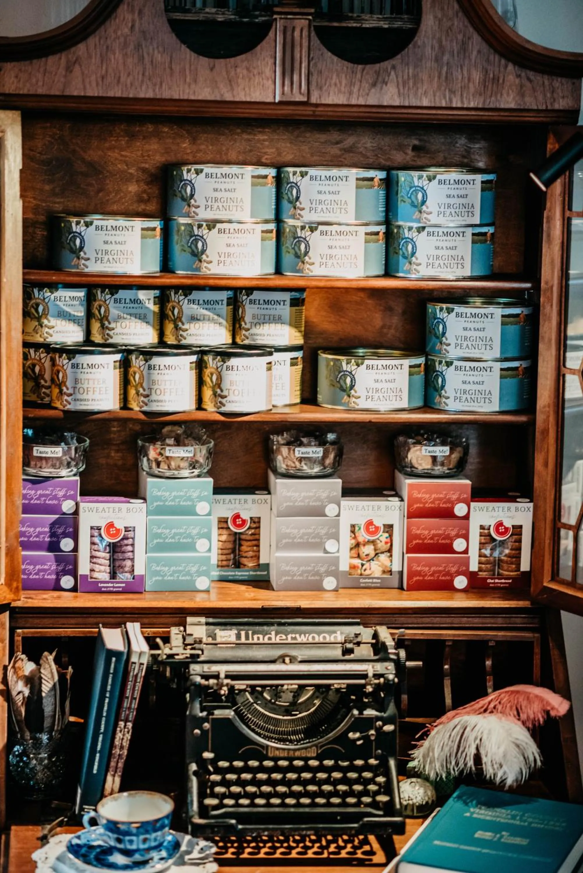 Shopping Area in The Claiborne Bed and Breakfast