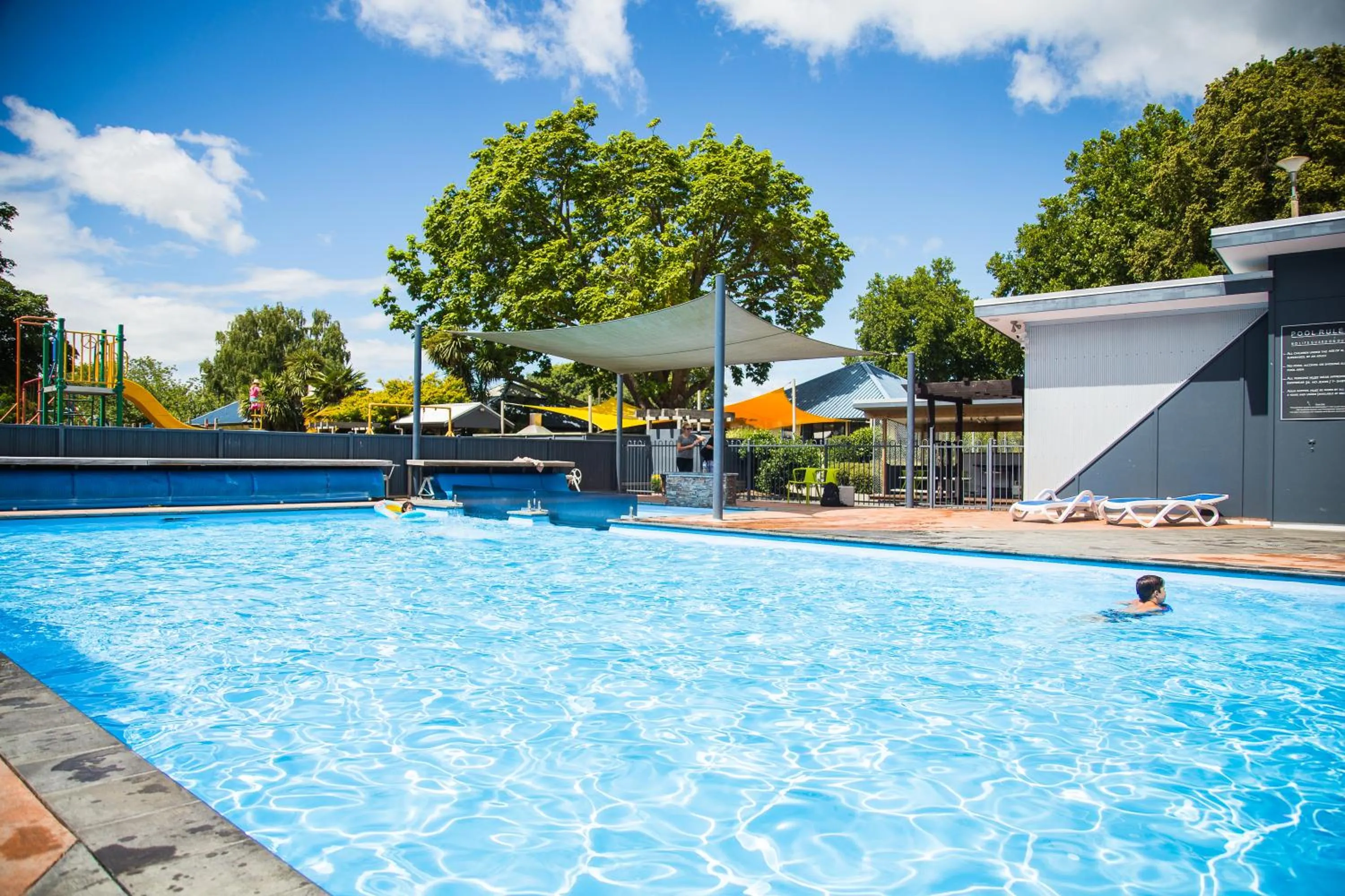 Swimming pool in Hastings TOP 10 Holiday Park