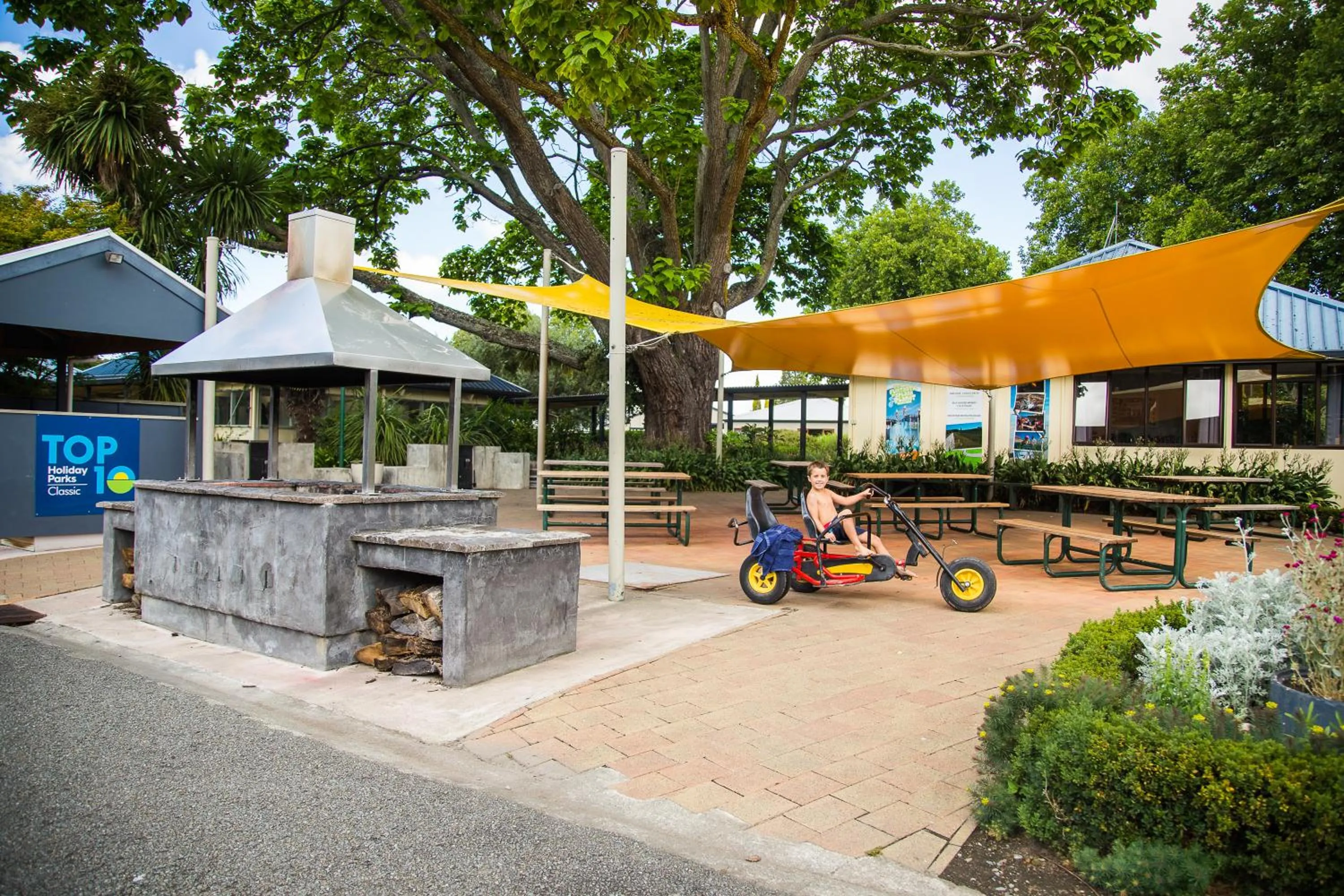 BBQ facilities in Hastings TOP 10 Holiday Park