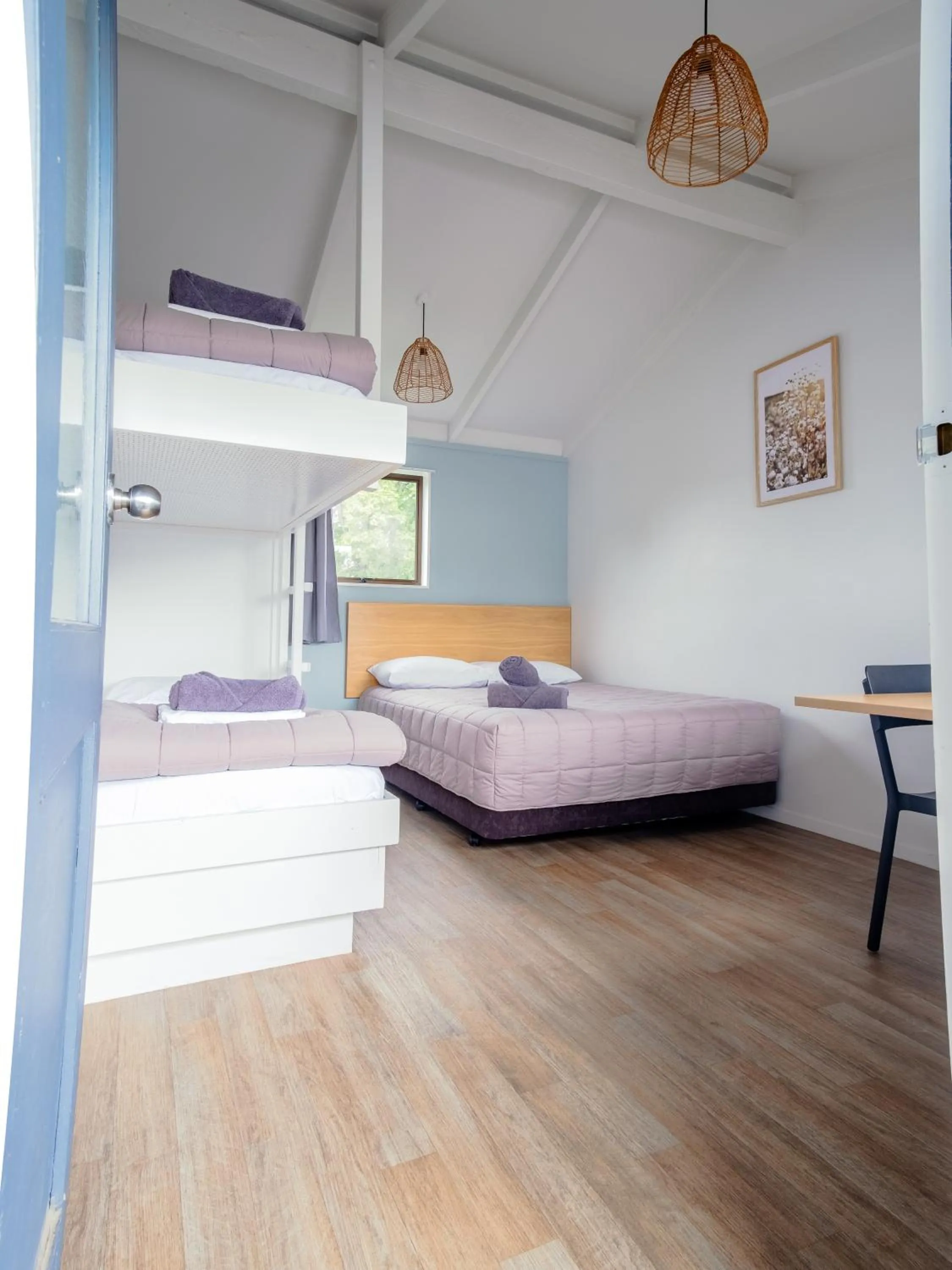 Photo of the whole room, Bed in Hastings TOP 10 Holiday Park