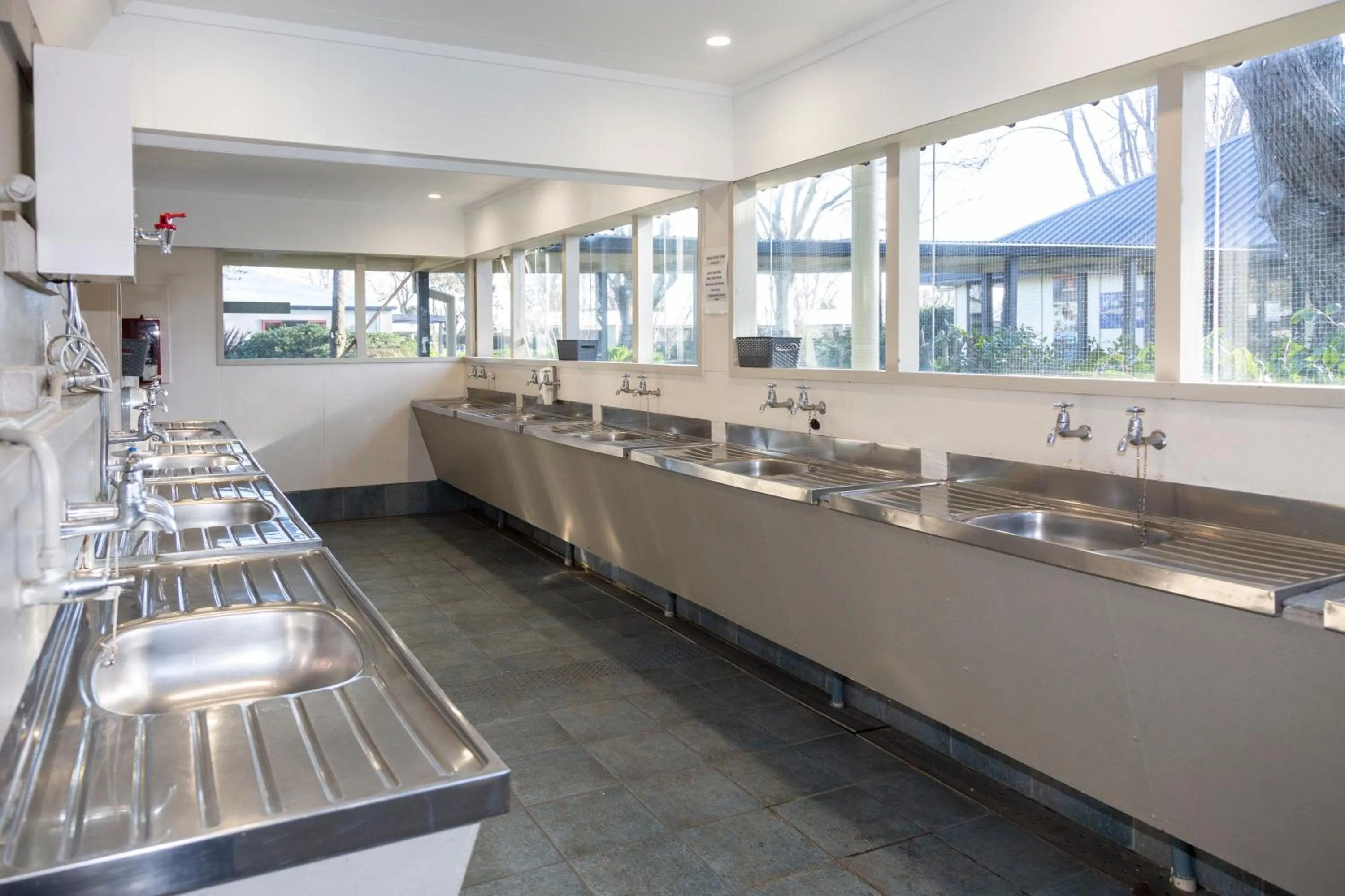 Communal kitchen in Hastings TOP 10 Holiday Park