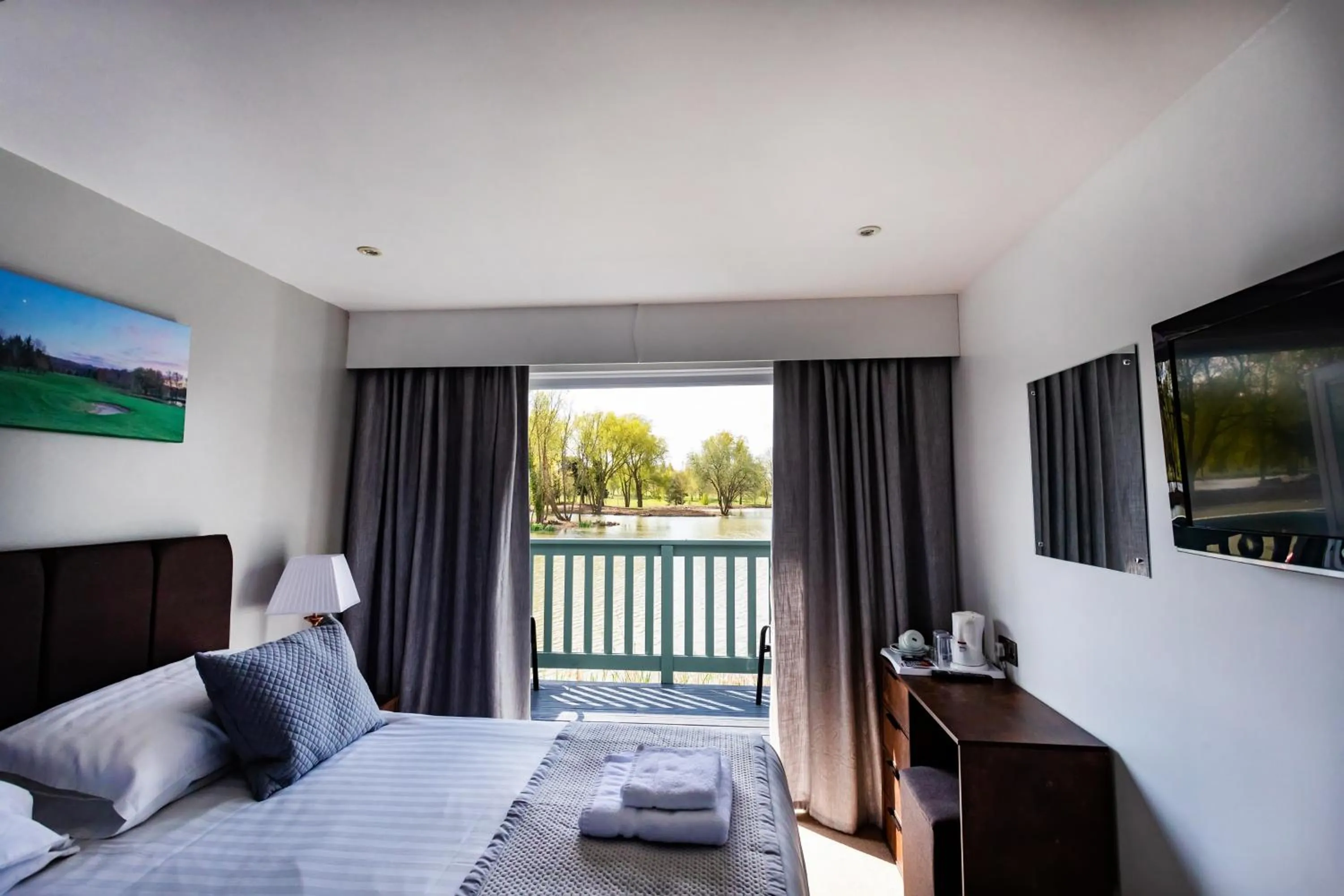 Bed in The Vale Golf & Country Club