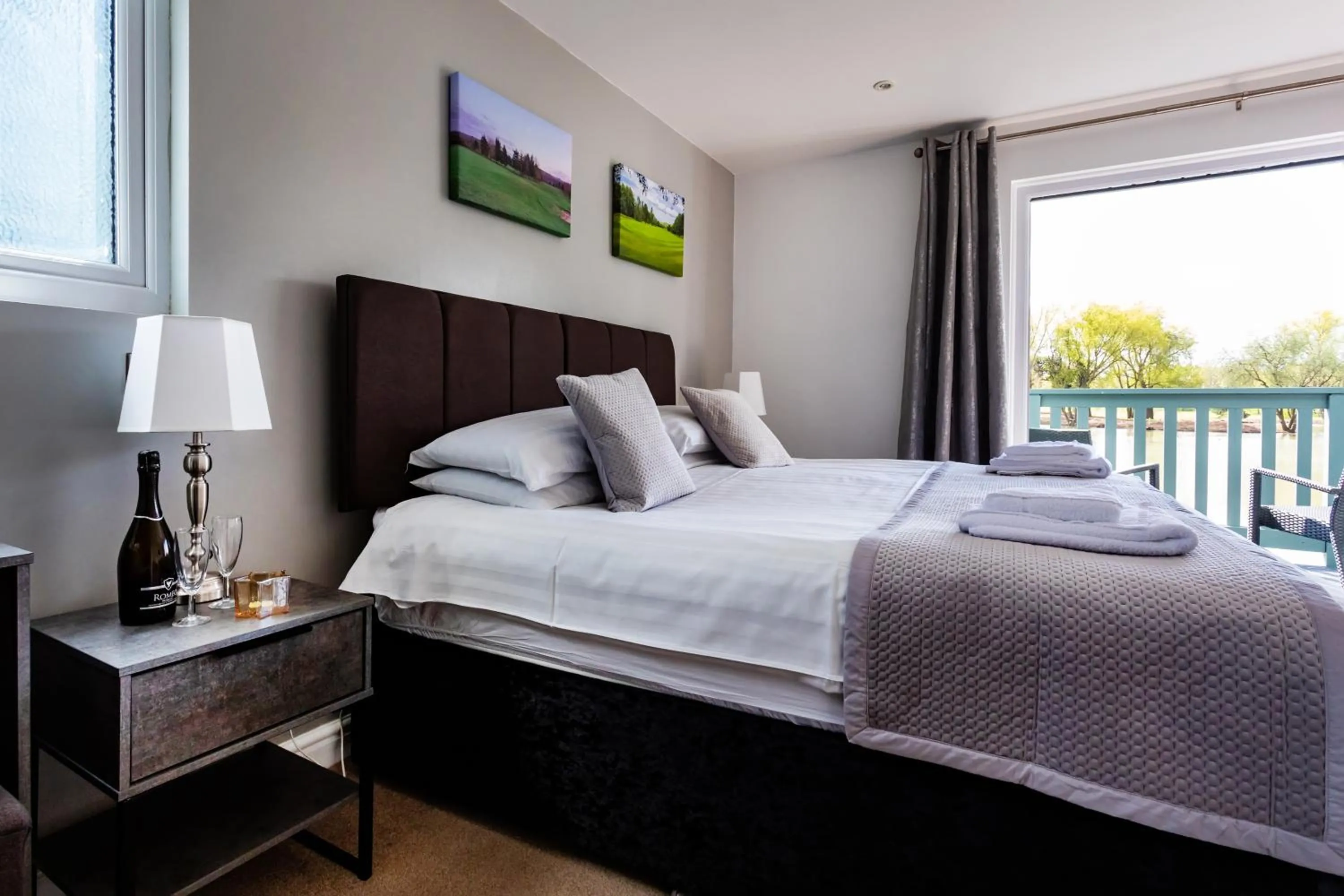 Bed in The Vale Golf & Country Club