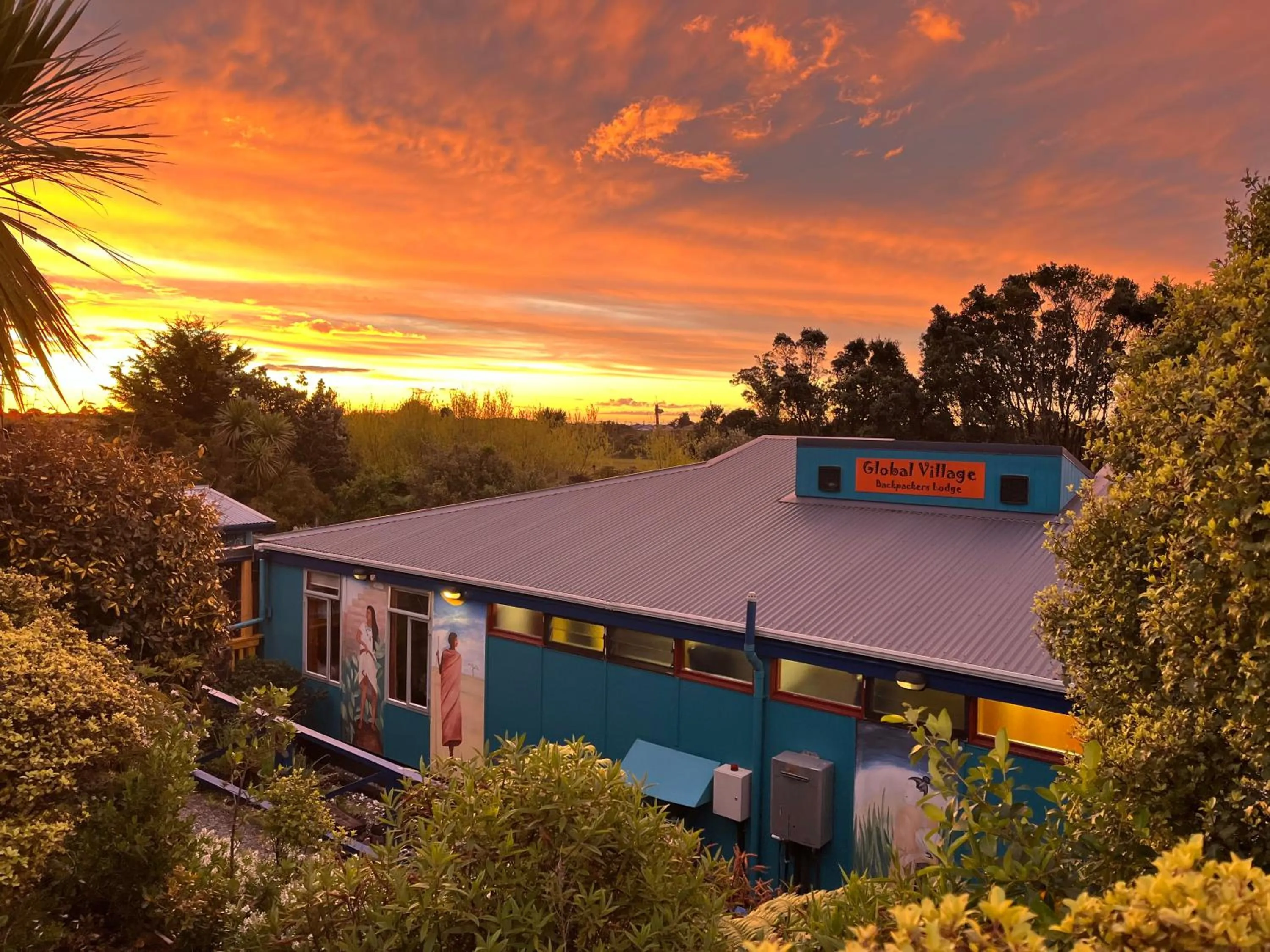 Sunset in Global Village Travellers Lodge