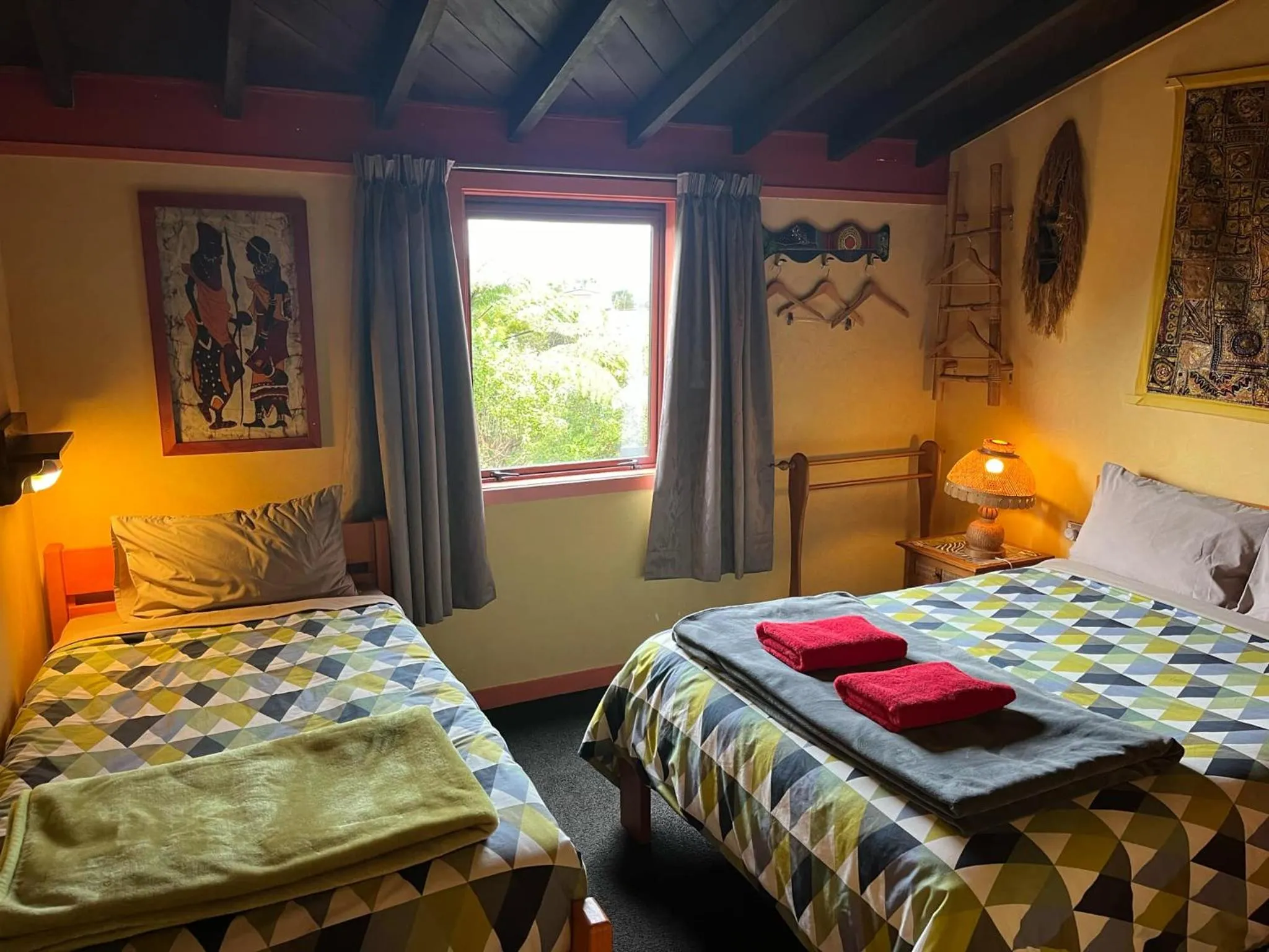 Bedroom, Bed in Global Village Travellers Lodge