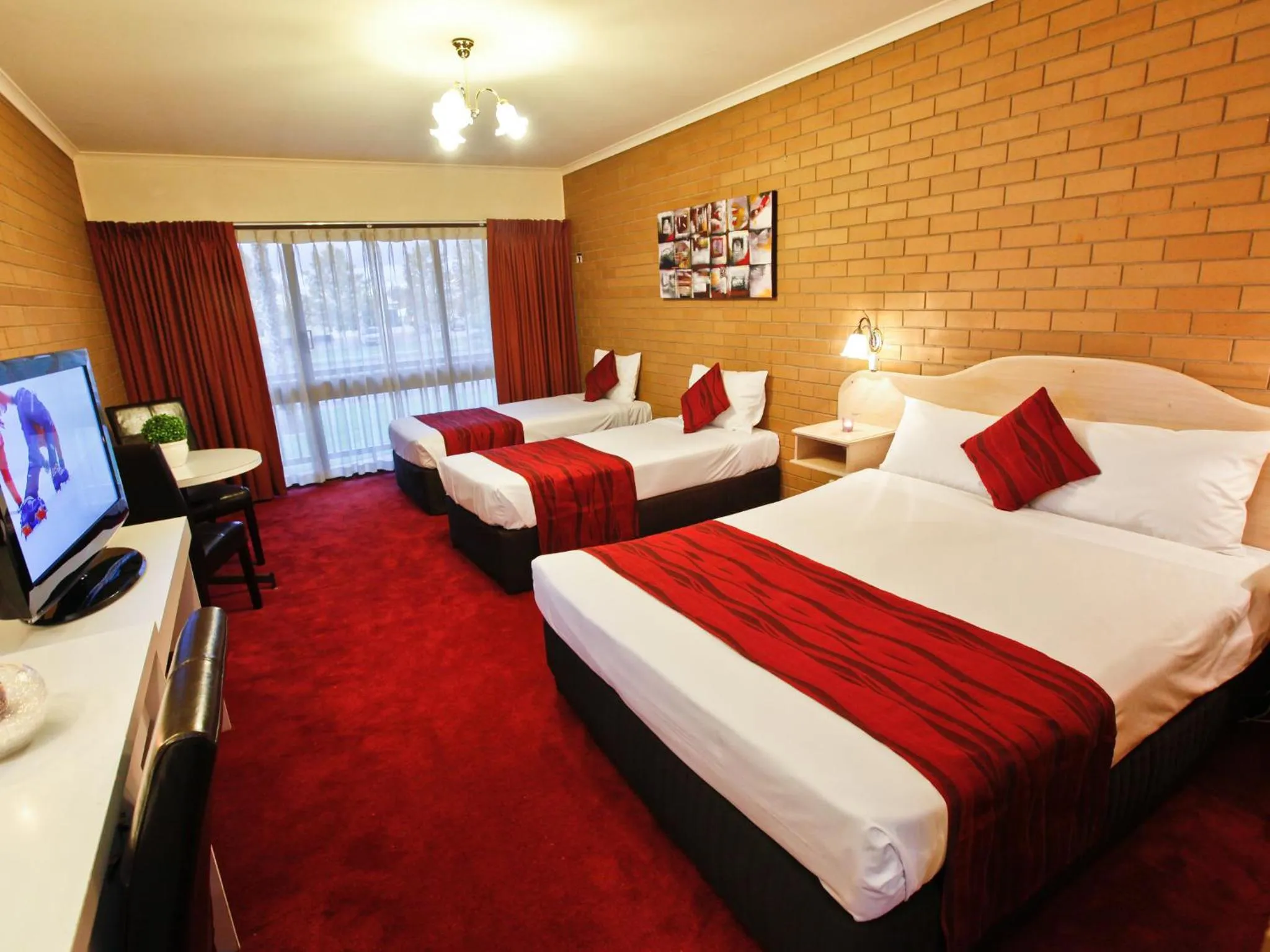 Bedroom, Bed in Mildura River City Motel