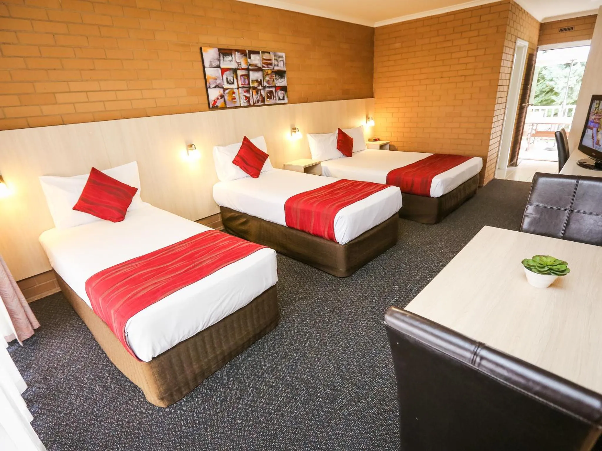 Bedroom, Bed in Mildura River City Motel