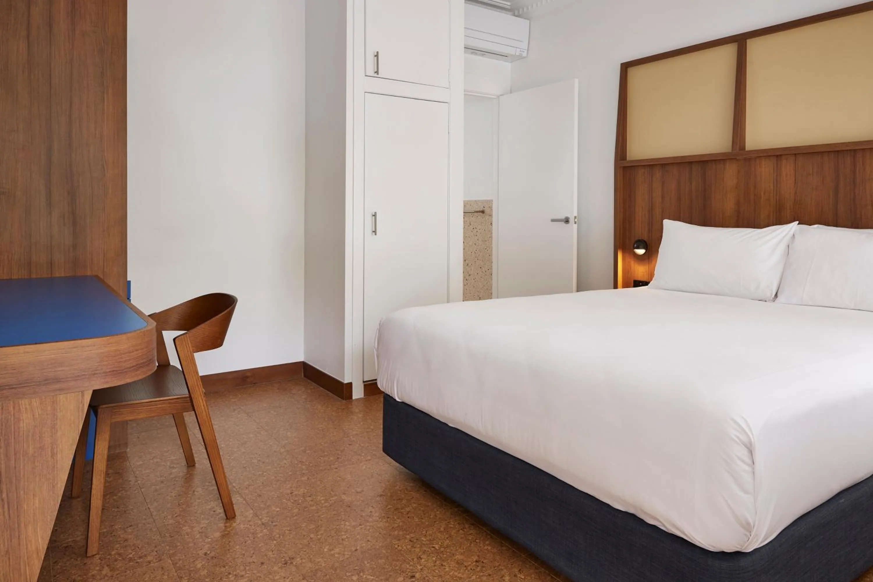 Photo of the whole room, Bed in The Sails Motel Brunswick Heads