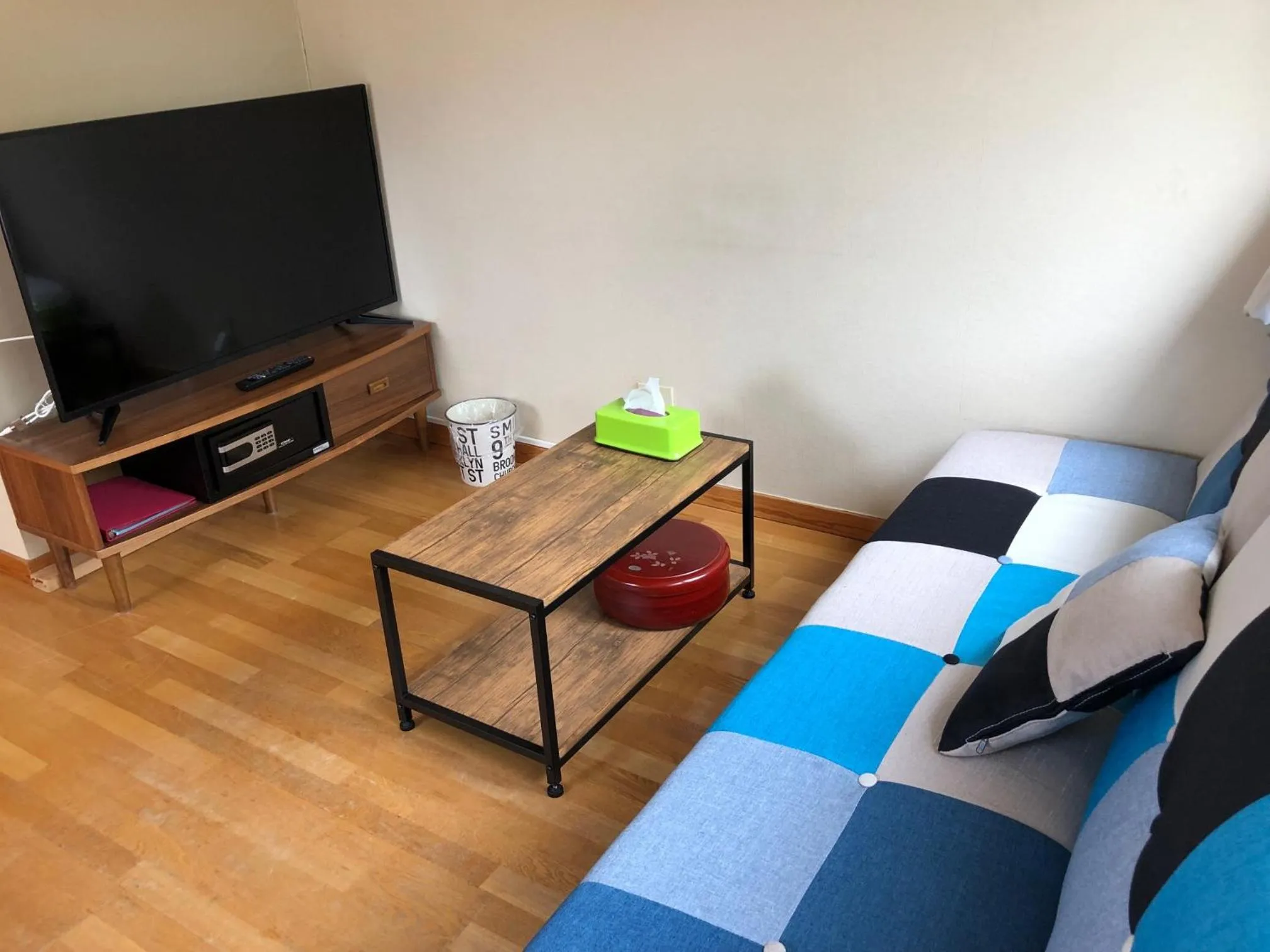 TV and multimedia in Rusutsu Lodges Pension Lilla Huset