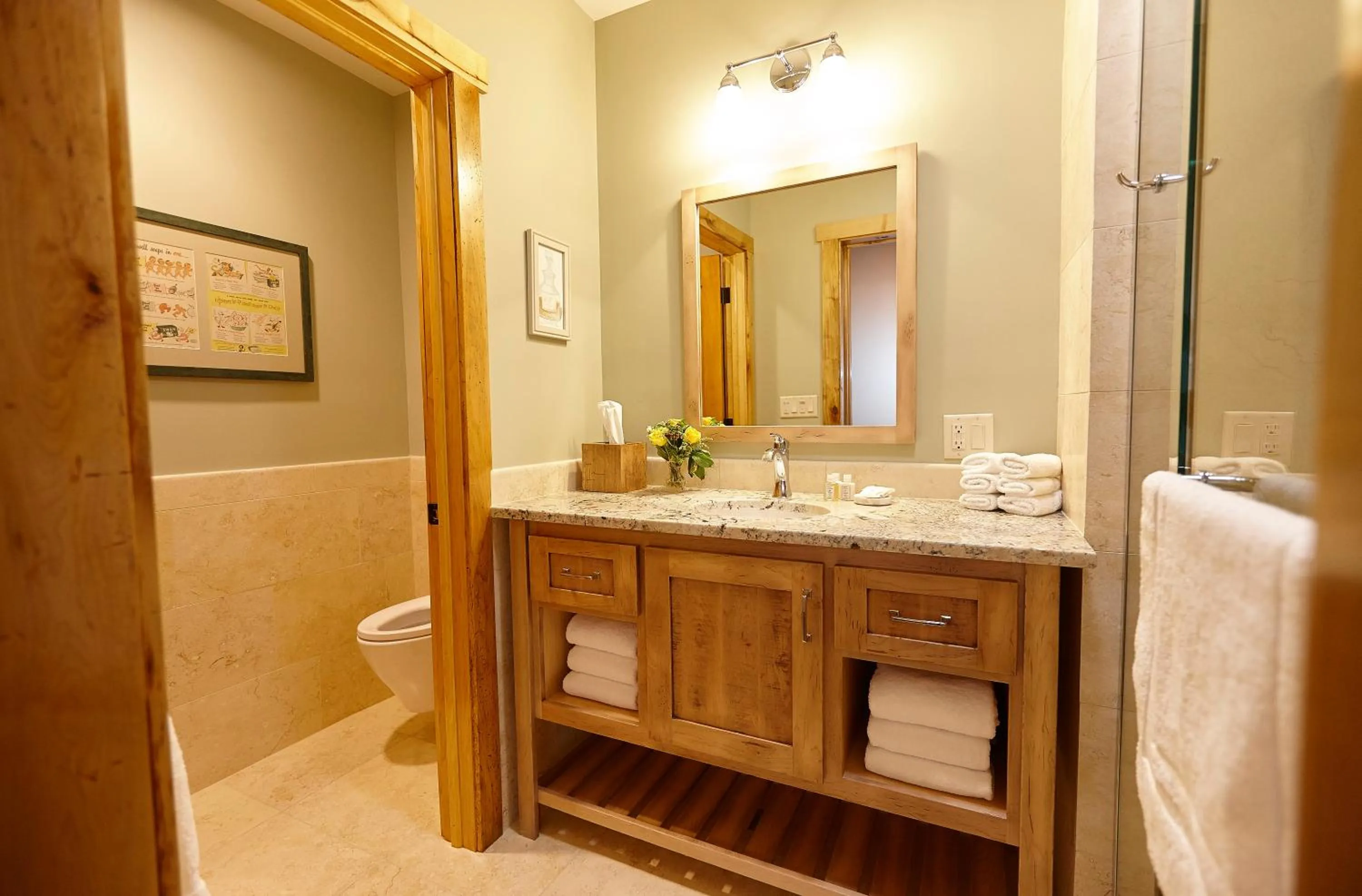 Bathroom in Seesaw's Lodge