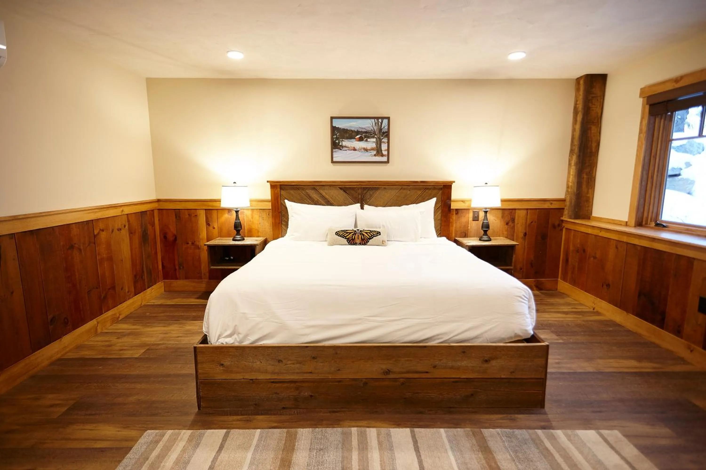 Bed in Seesaw's Lodge