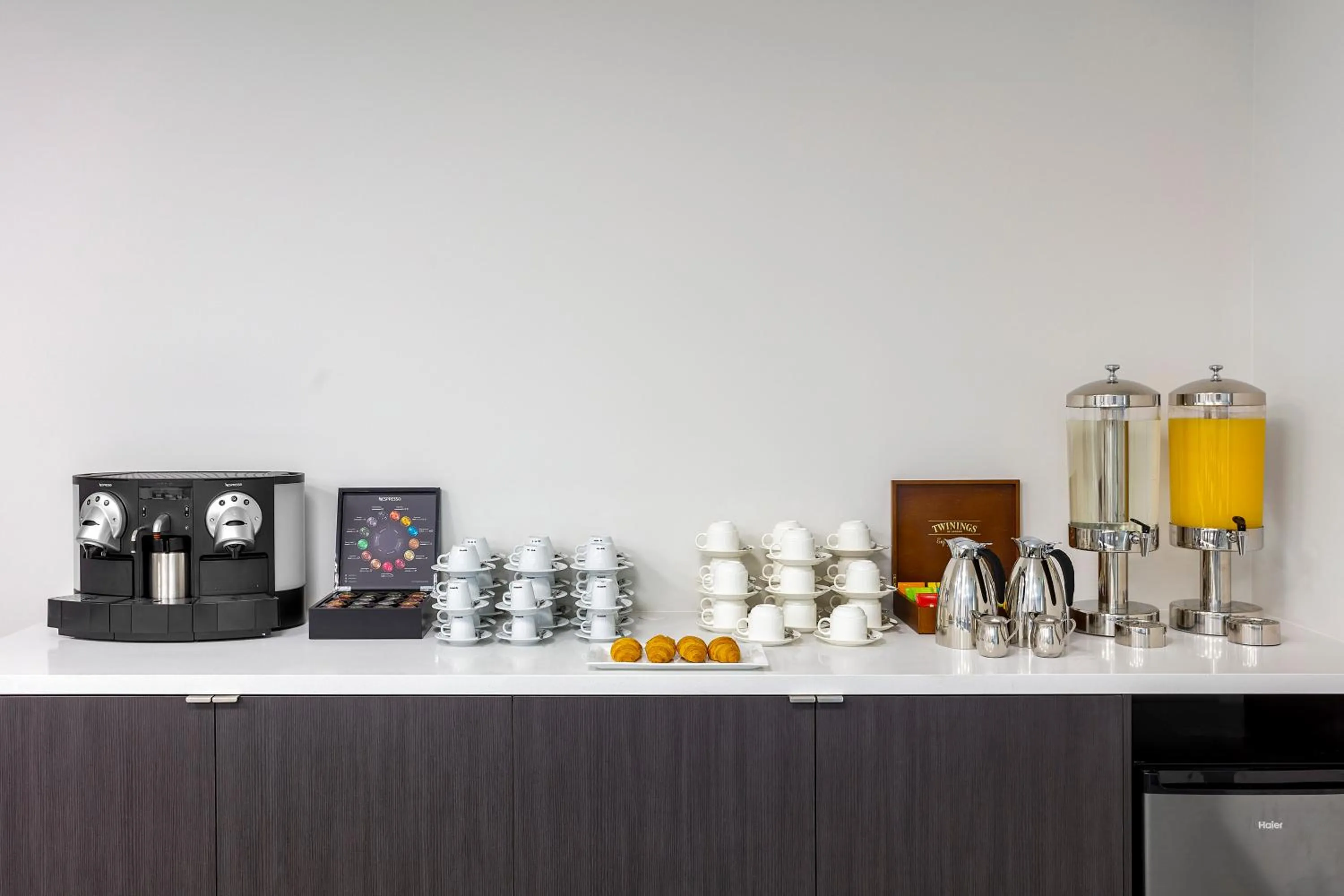 Coffee/tea facilities in Quest Bundoora